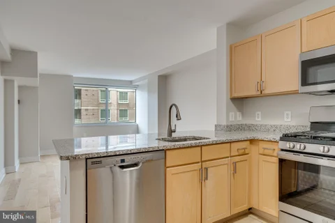 800 4th Street SW Unit S418, Washington, DC 20024 - #: DCDC2242052