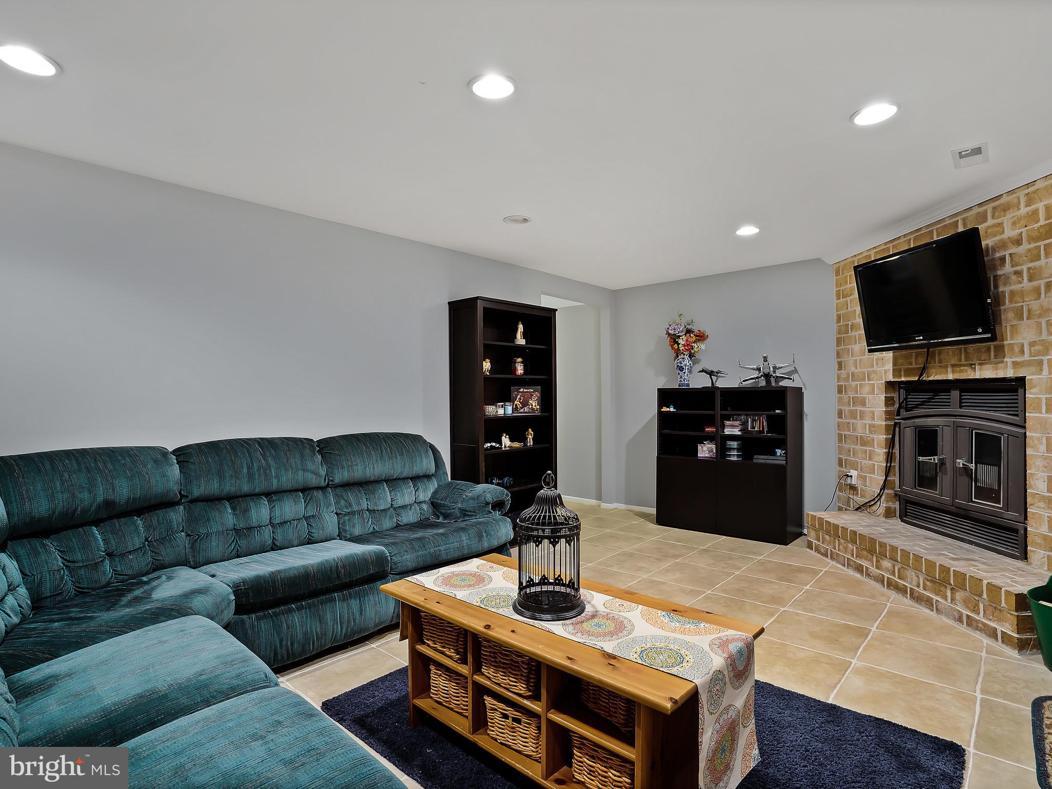 VILLAGE OF HICKORY RIDGE - Residential