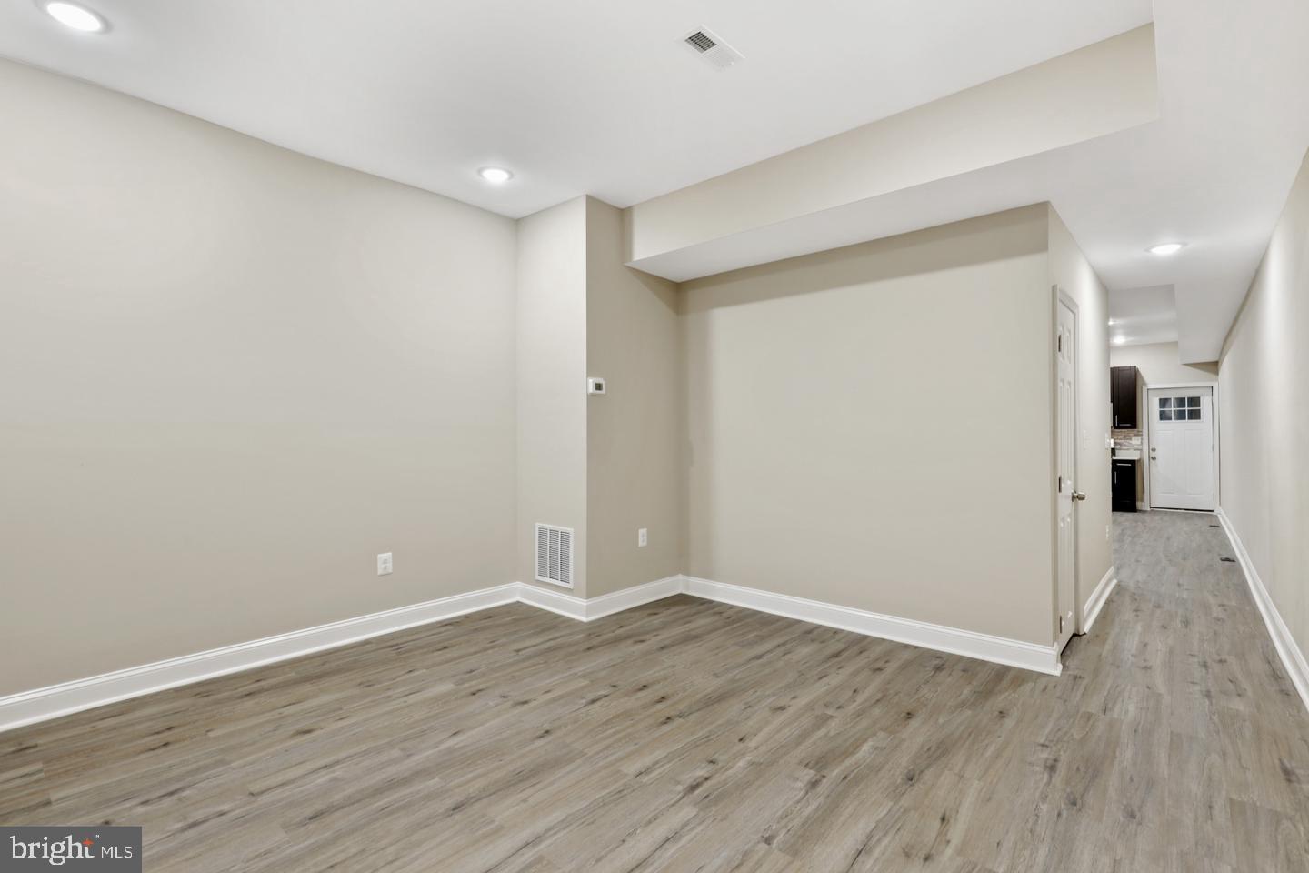 MONDAWMIN - Residential