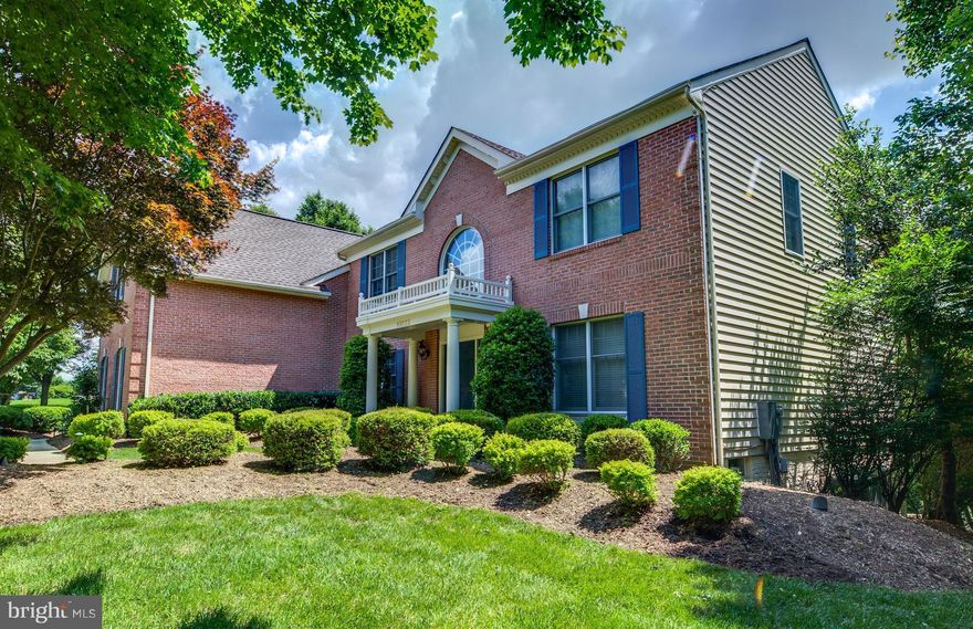 Great Neighbrhd Mins to Toll Rd, Beltway, Airprt & DC. Lrg, Well-maint Home. Privte Lt backs to Treed Common Area. Open Flrpln. 2-Stry Foyer. Dual Stairs. Formal Liv & Din Rms. Updated Kitchn w/Island, Granite & Brkfst Area. Fam Rm w/Stone FP. Main Lvl BR/Offce. 3-Season Porch/Lrg Deck. MBR Ste w/Lux BA. Fin WO LL w/Game Rm, Rec Rm, Wet Bar, In-law Suite & Coverd Deck. Whole-house Generator.