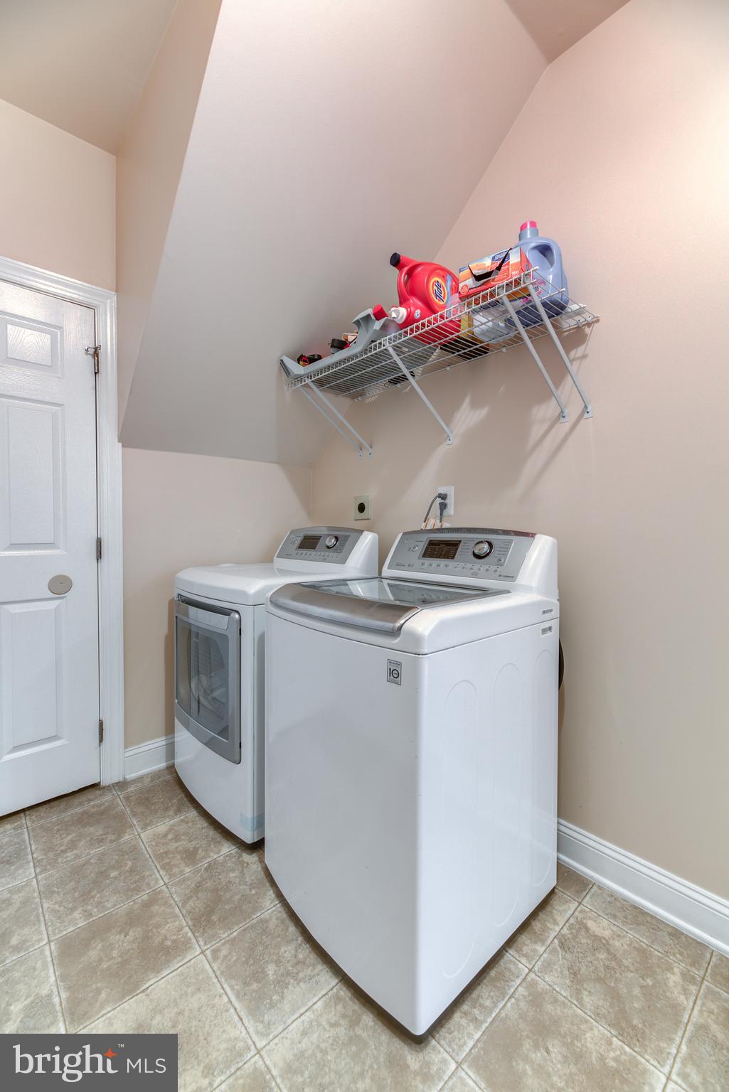 HUNTER MILL ESTATES - Residential