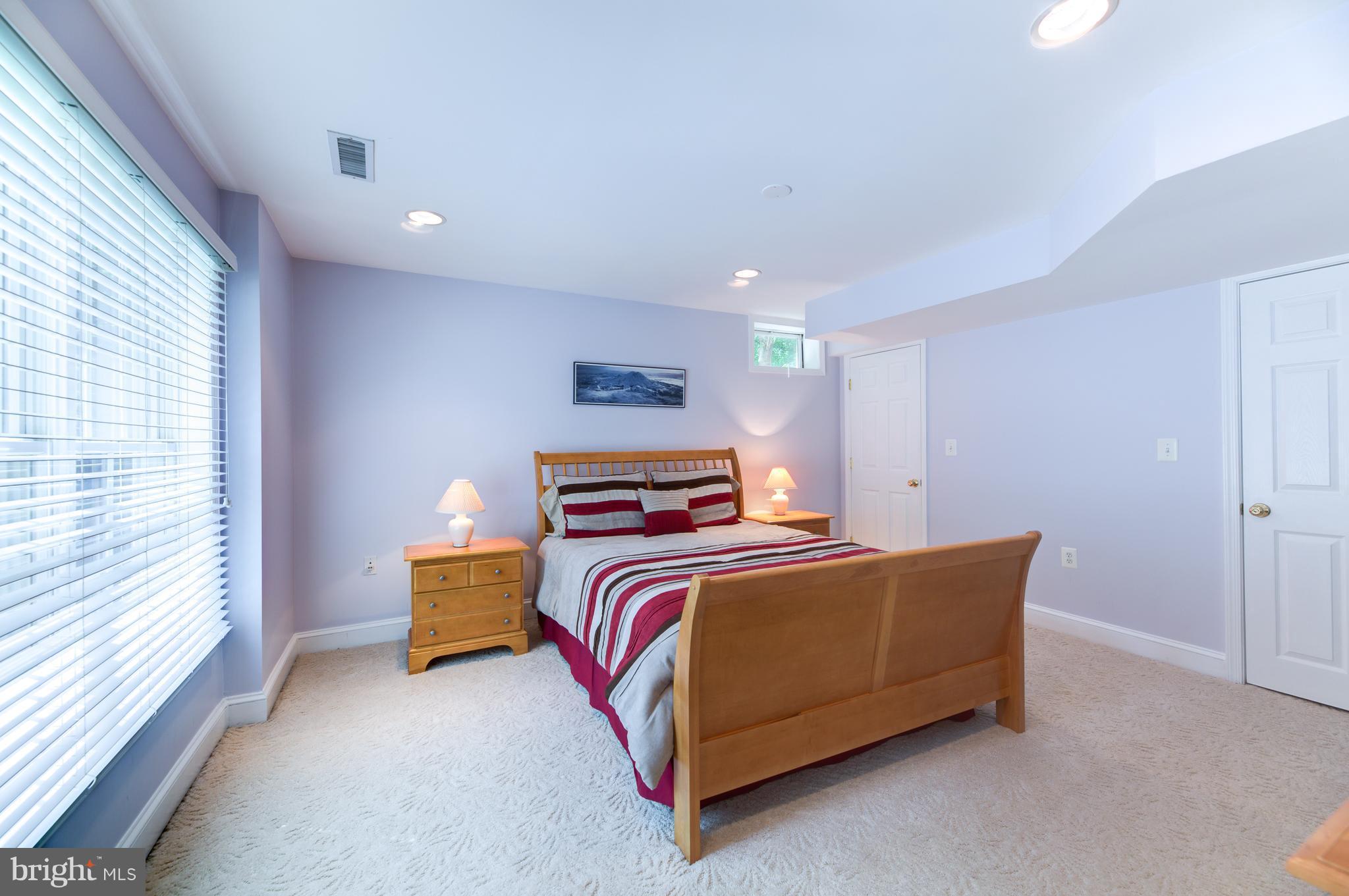 HUNTER MILL ESTATES - Residential