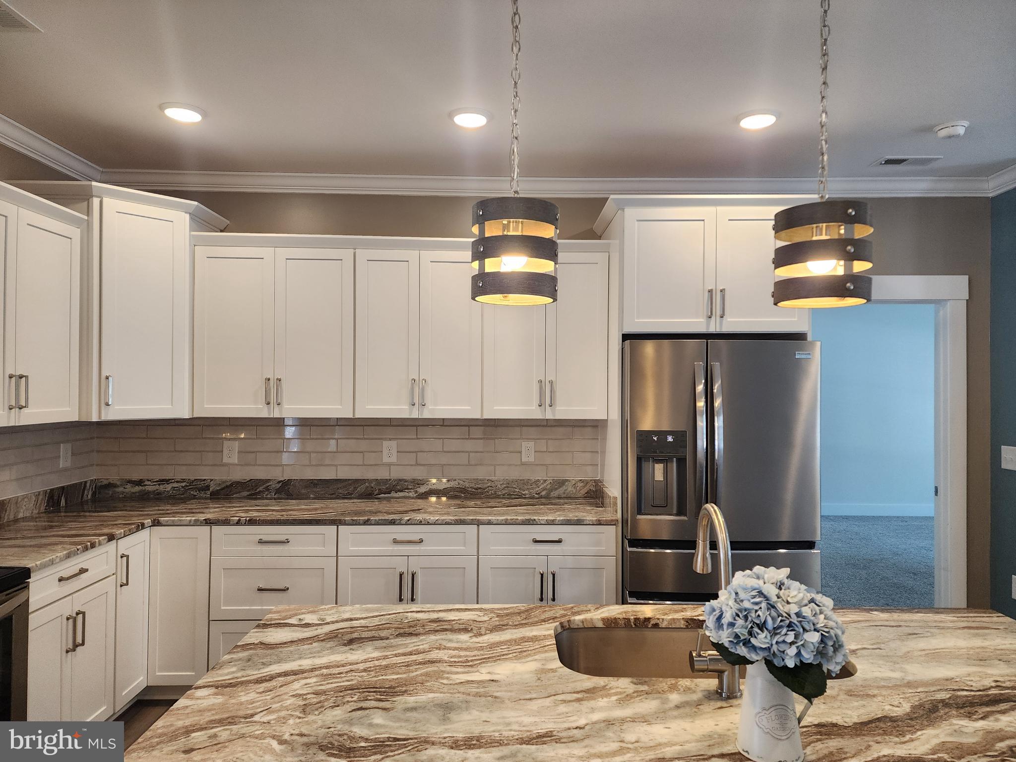 GARLAND LAKE - Residential