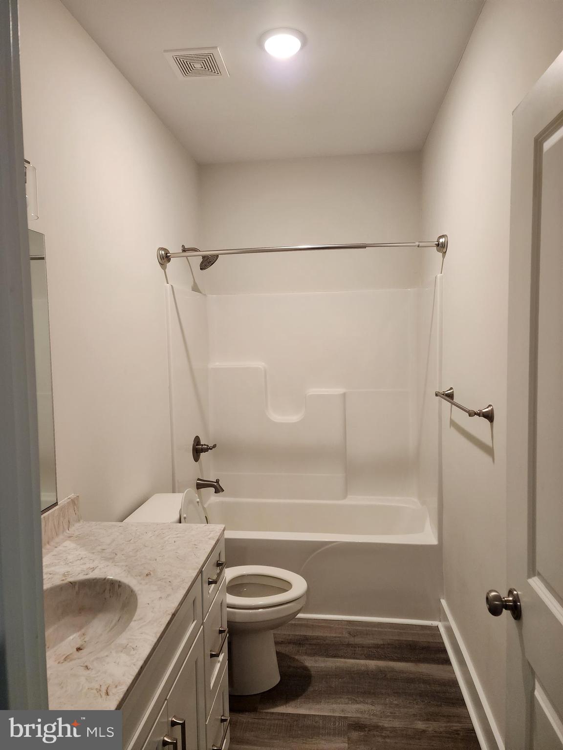 GARLAND LAKE - Residential