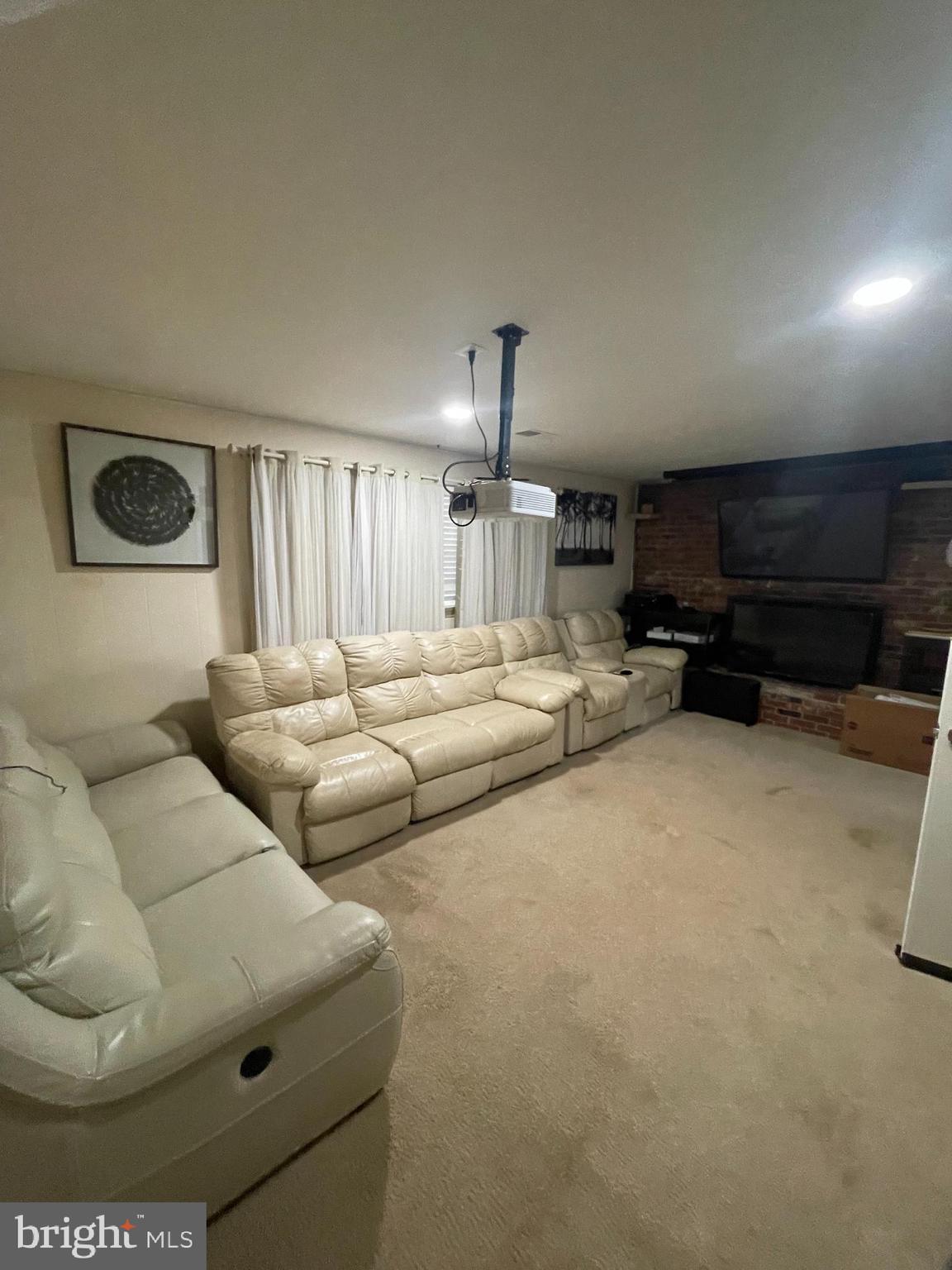 LAKE RIDGE- COLBY - Residential