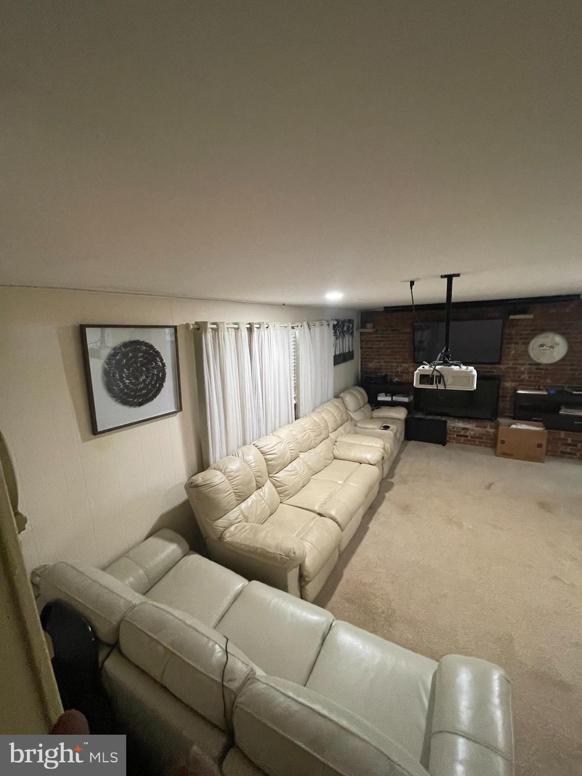 LAKE RIDGE- COLBY - Residential