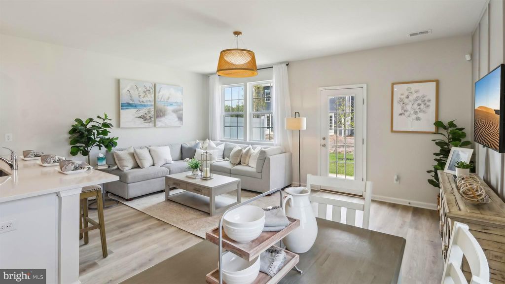 Photo of 120 Corolla Drive, EGG HARBOR TOWNSHIP, NJ 08234 (MLS # NJAC2021232)