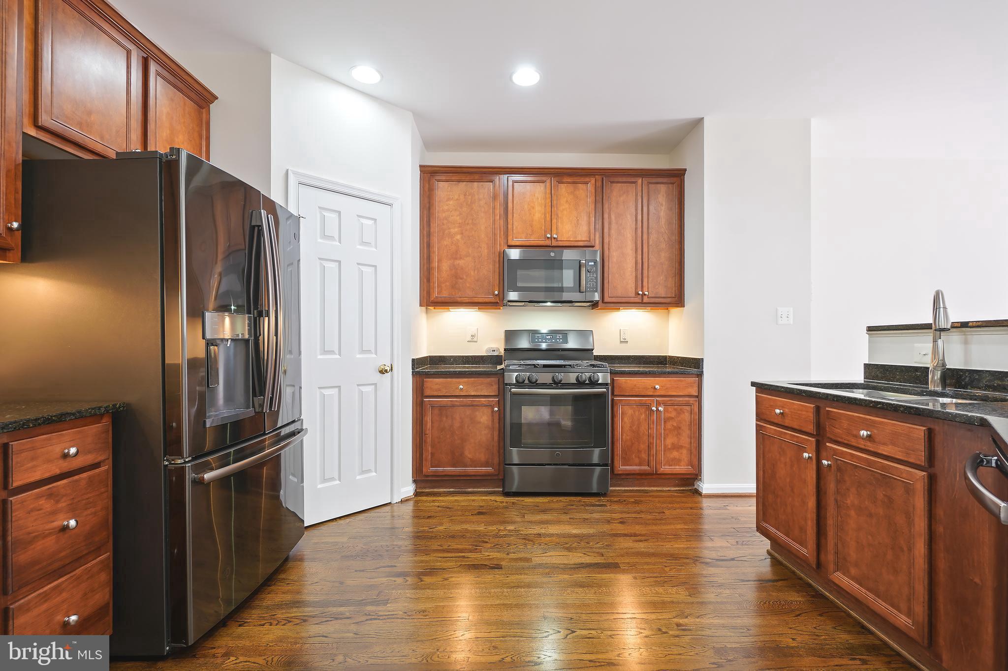 WYNGATE MANOR - Residential