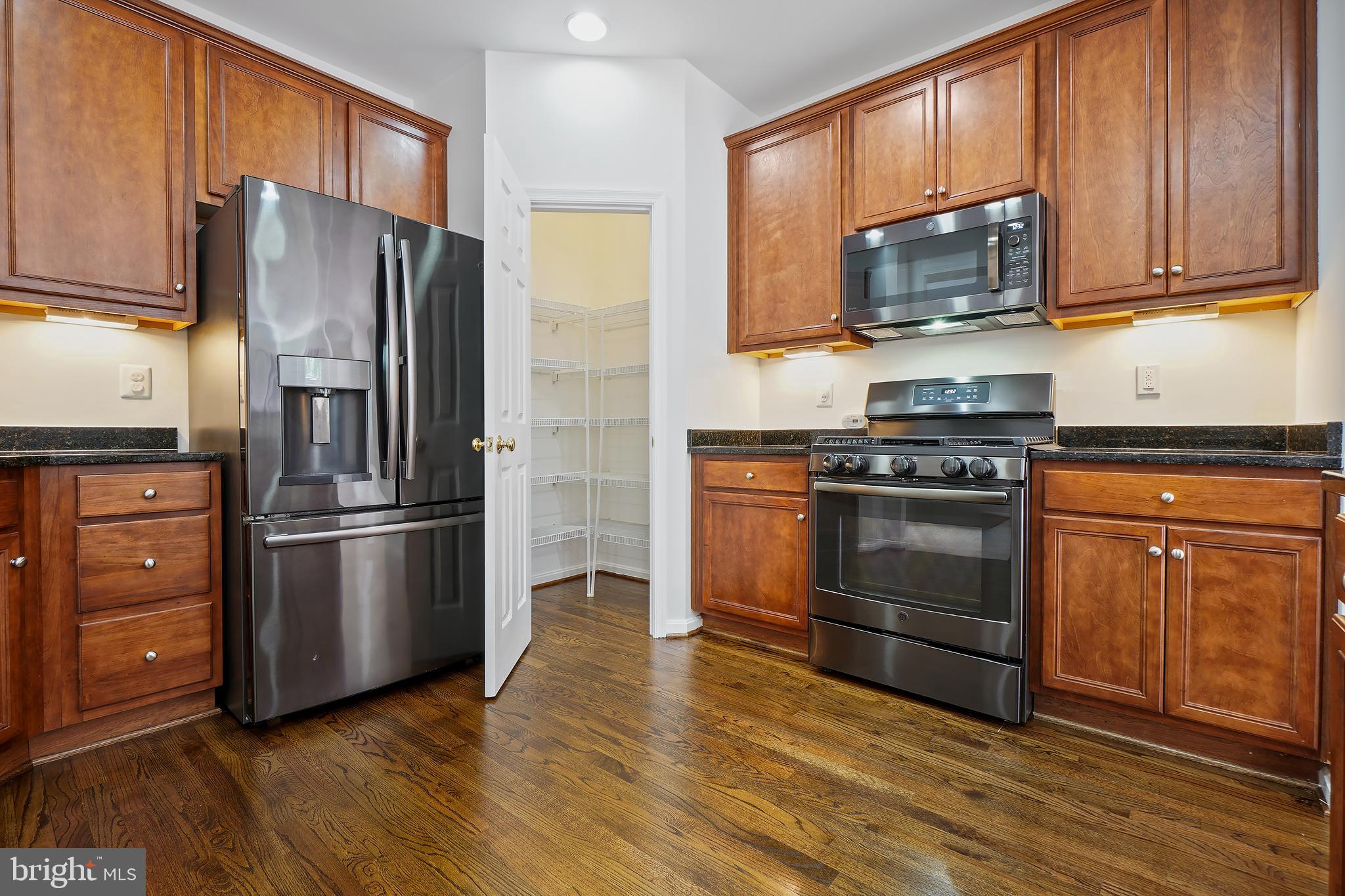 WYNGATE MANOR - Residential