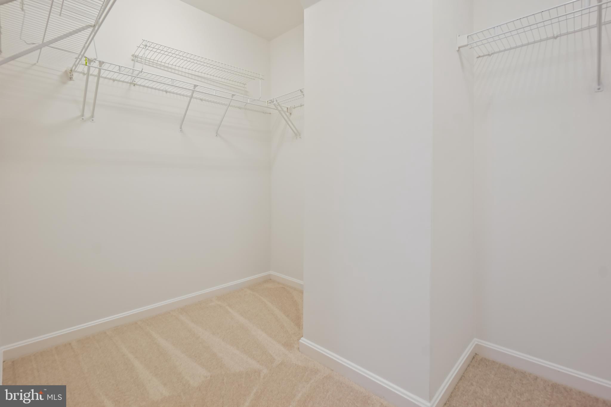 WYNGATE MANOR - Residential