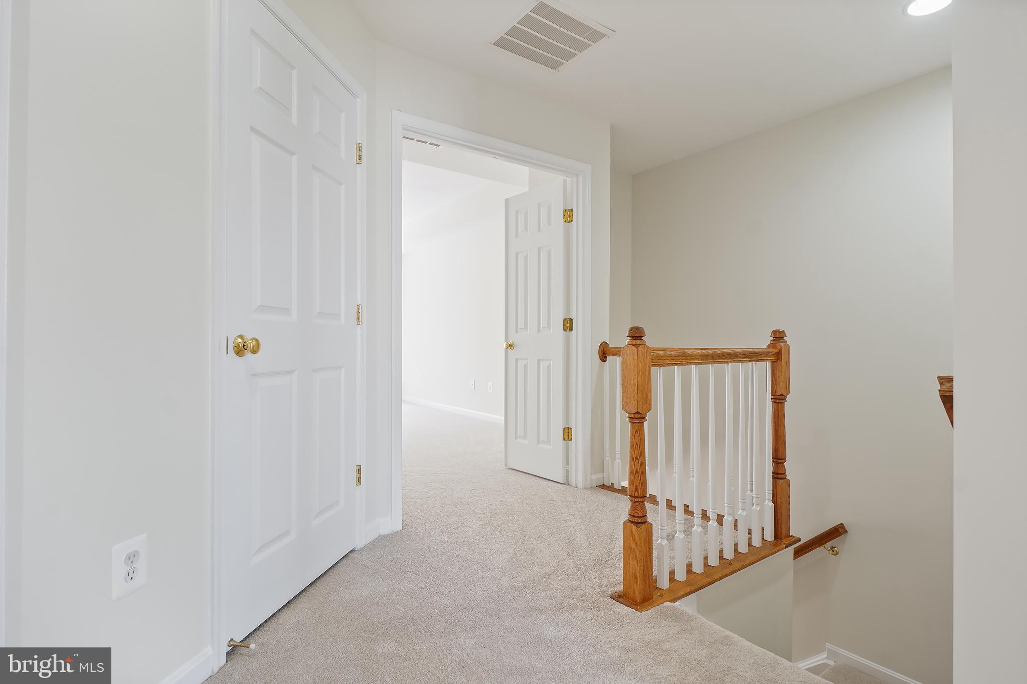 WYNGATE MANOR - Residential