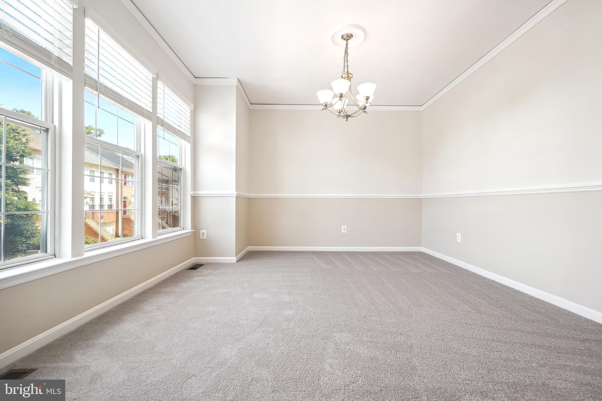 WYNGATE MANOR - Residential