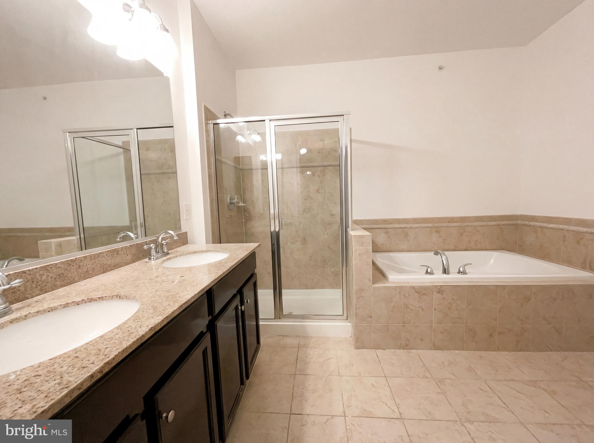 MERCER PARK CONDOMINIUM - Residential