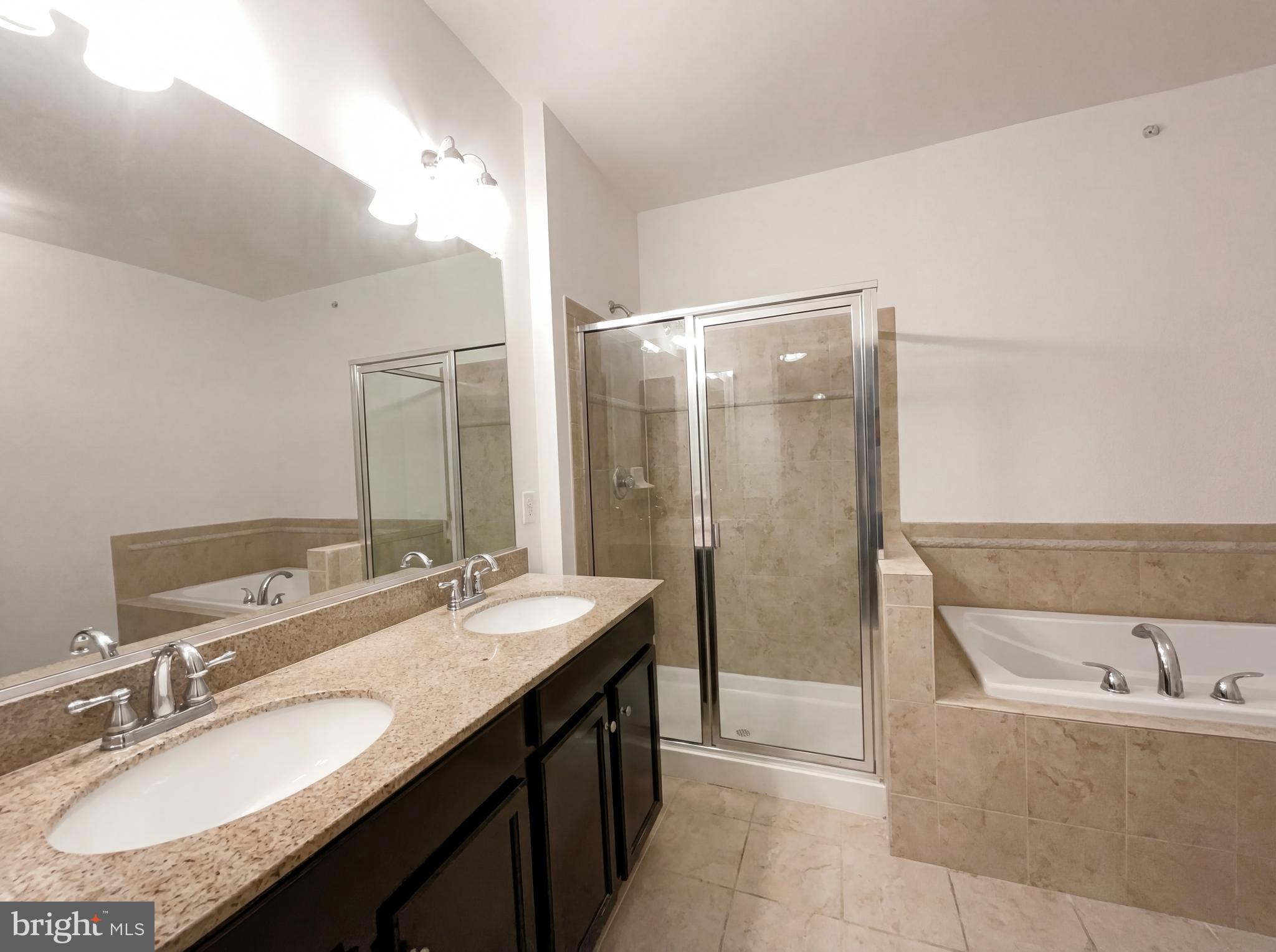 MERCER PARK CONDOMINIUM - Residential