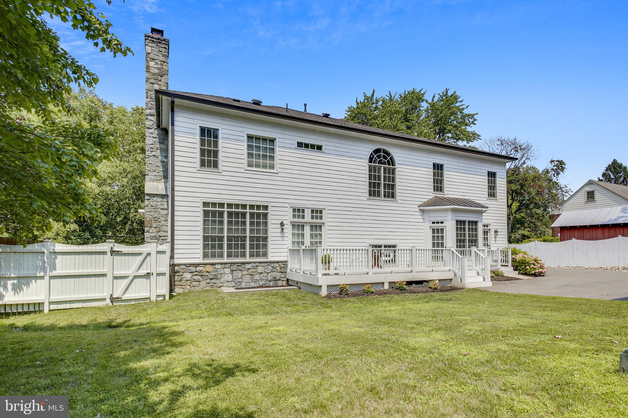 INGLESIDE - Residential