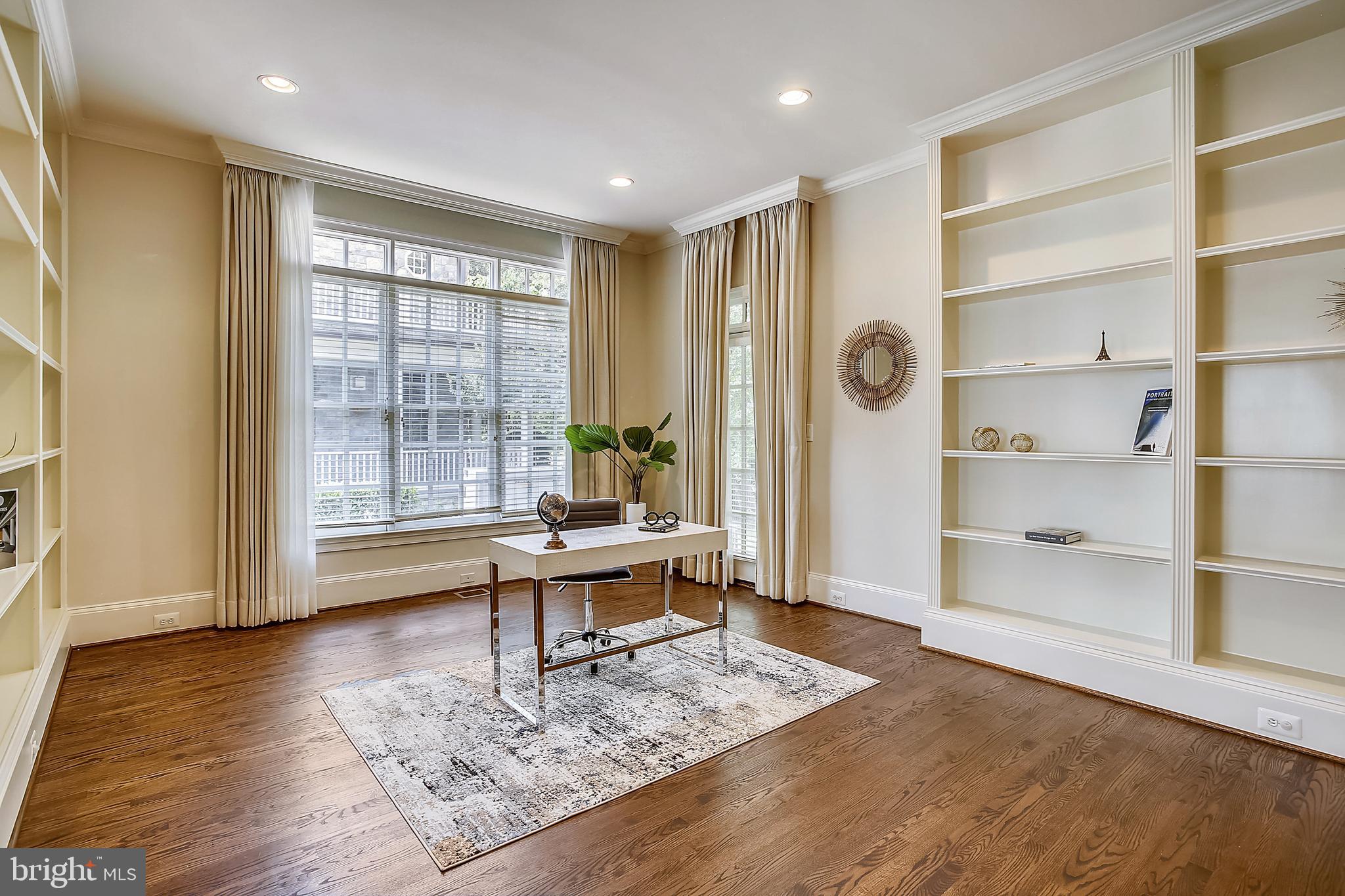 INGLESIDE - Residential