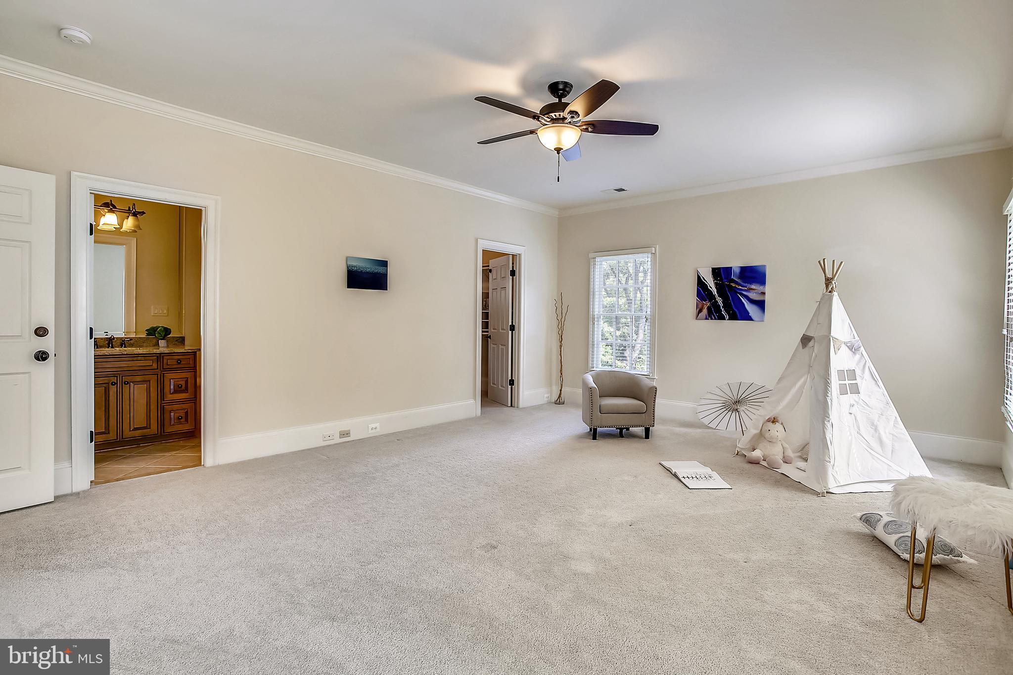 INGLESIDE - Residential