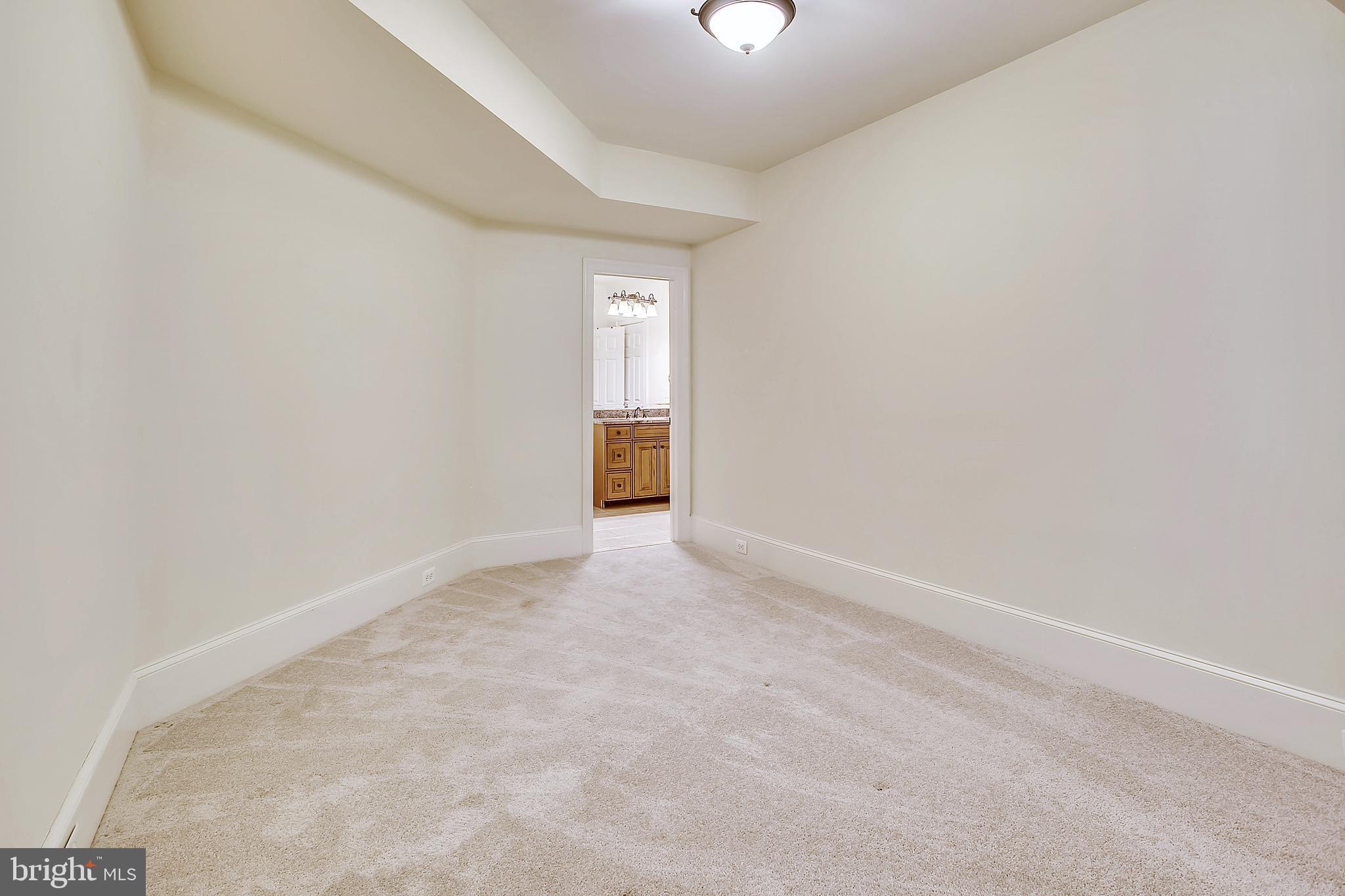 INGLESIDE - Residential