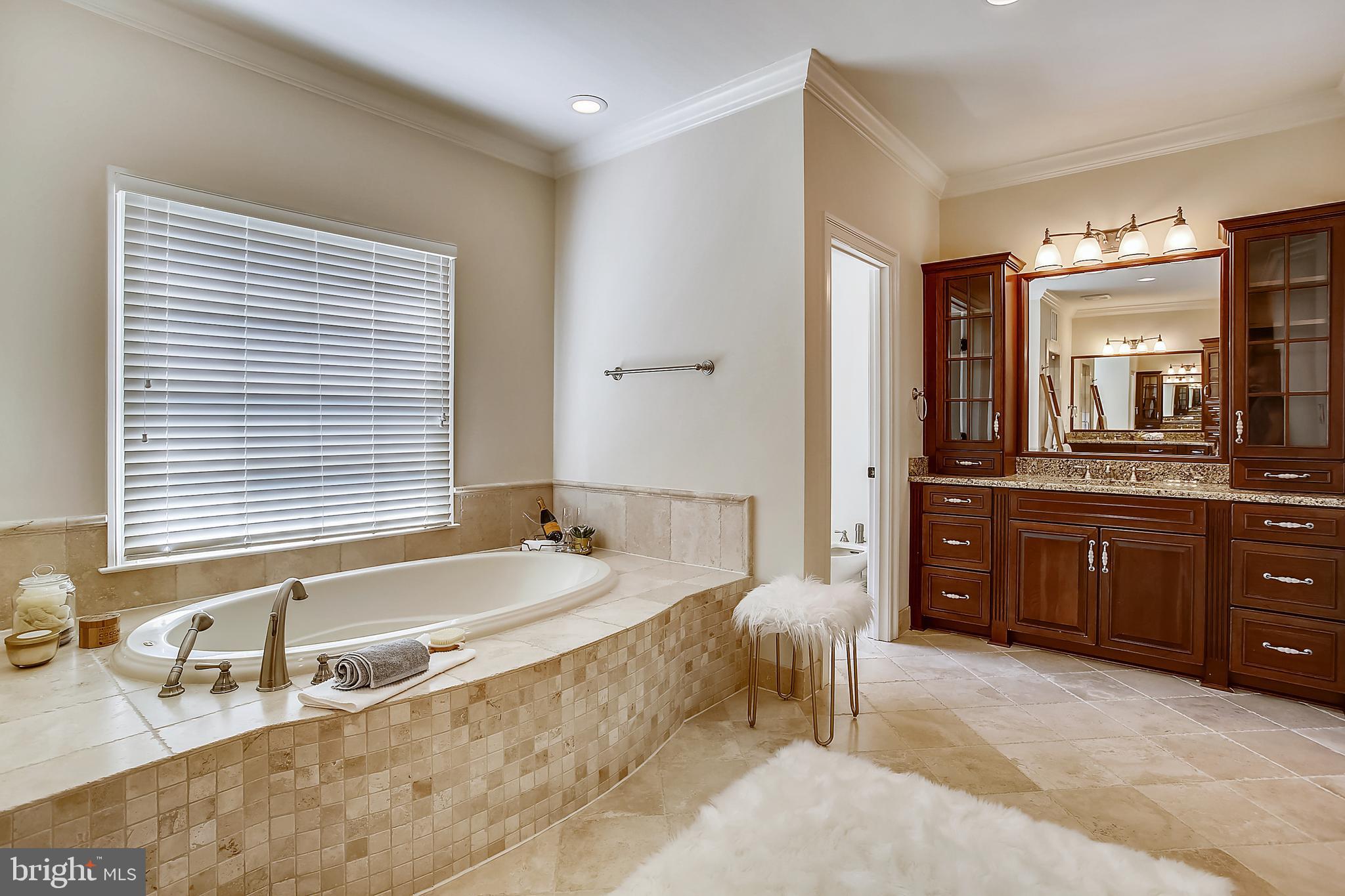 INGLESIDE - Residential