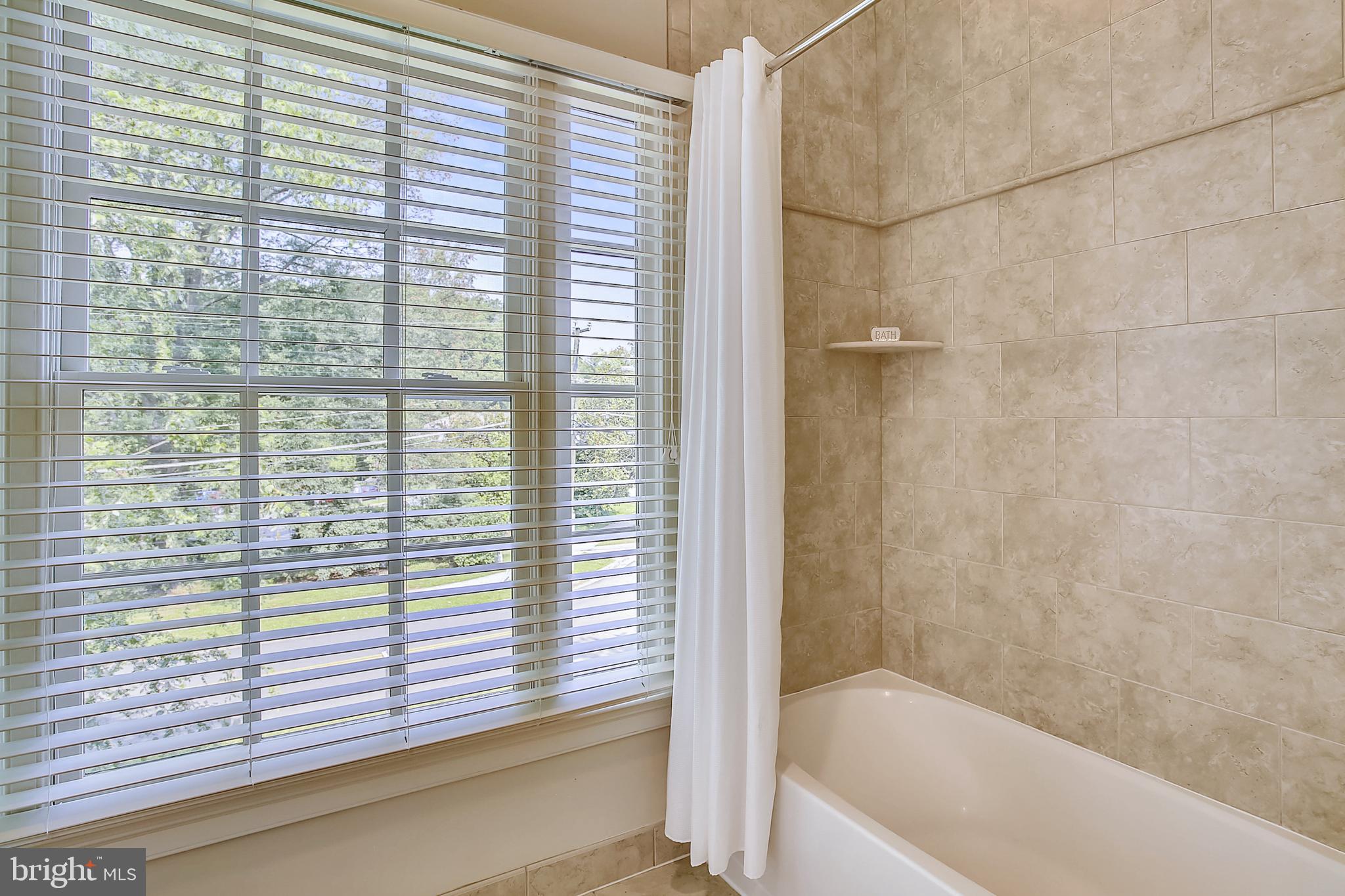 INGLESIDE - Residential