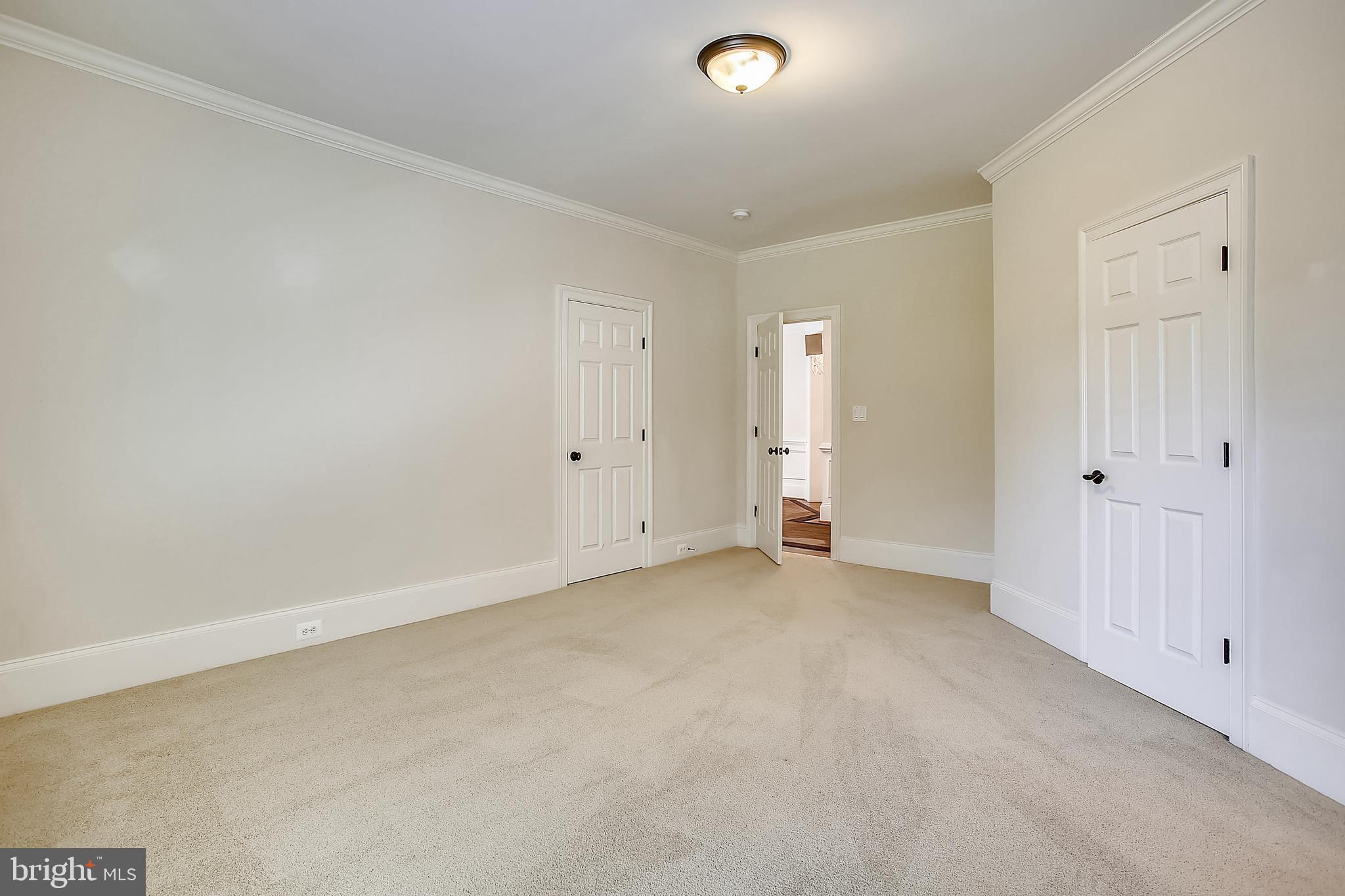 INGLESIDE - Residential