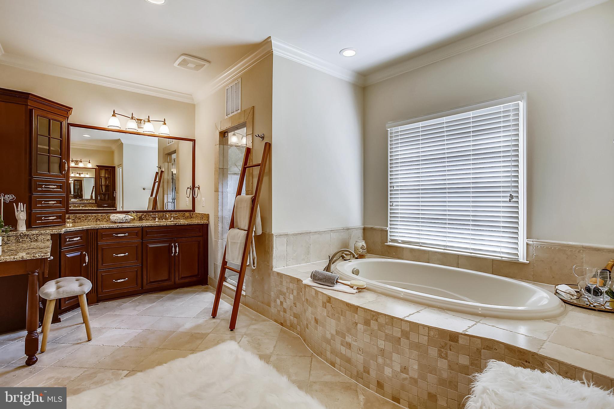 INGLESIDE - Residential