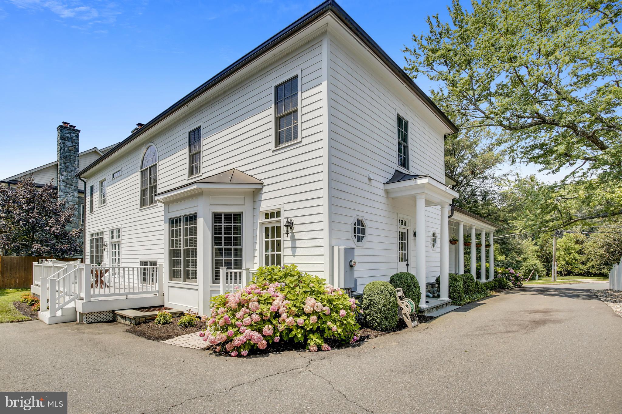 INGLESIDE - Residential