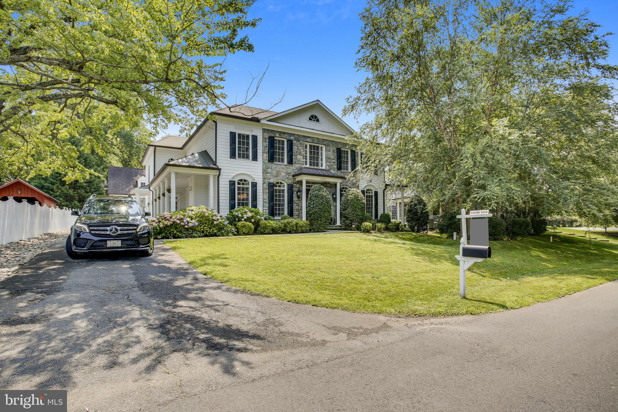 INGLESIDE - Residential