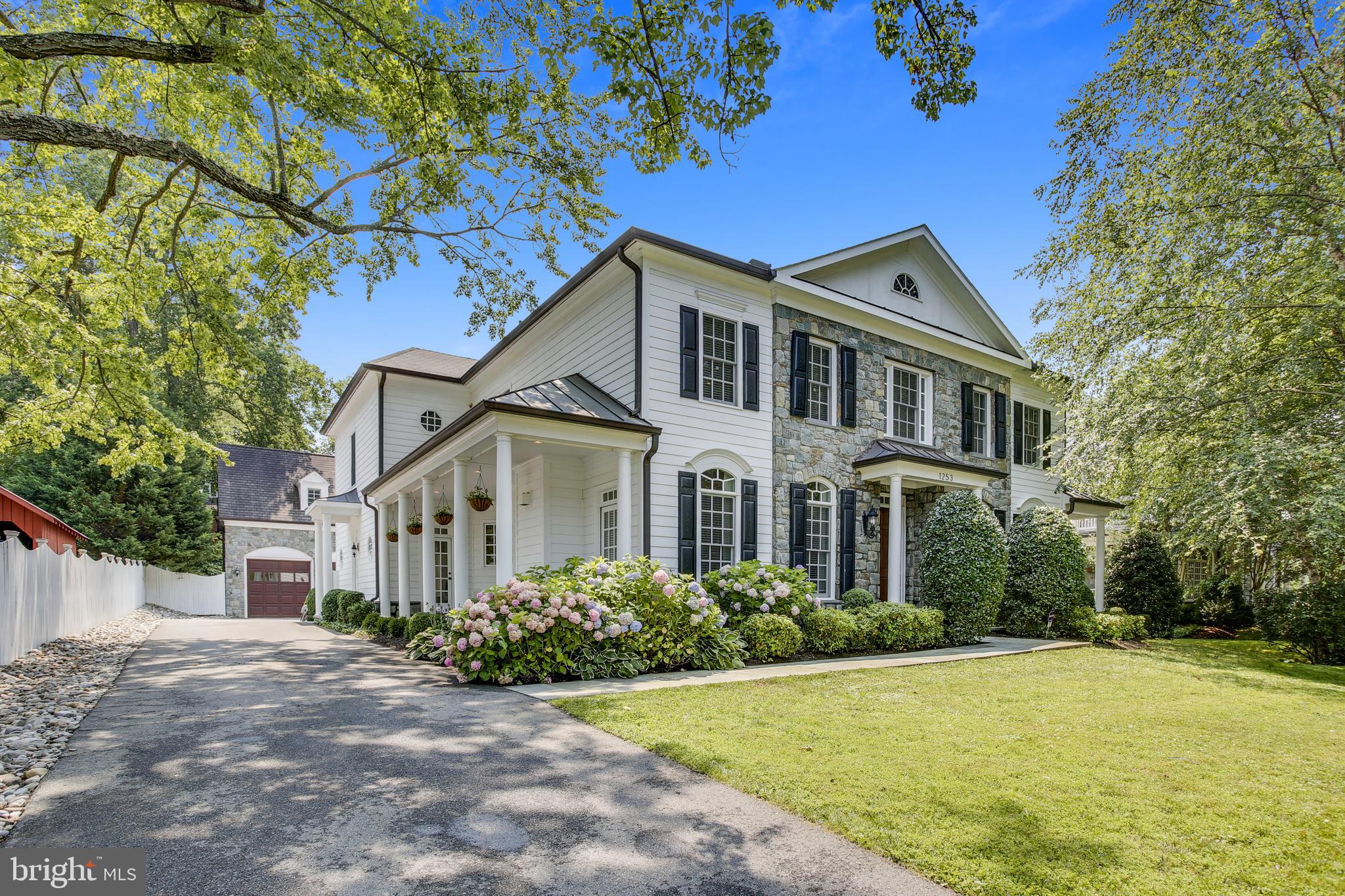 INGLESIDE - Residential