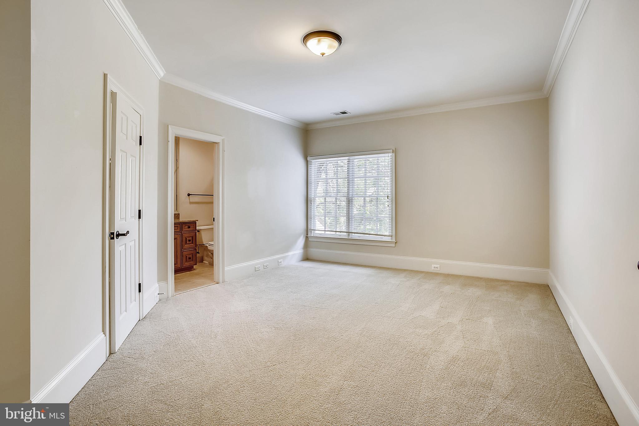 INGLESIDE - Residential