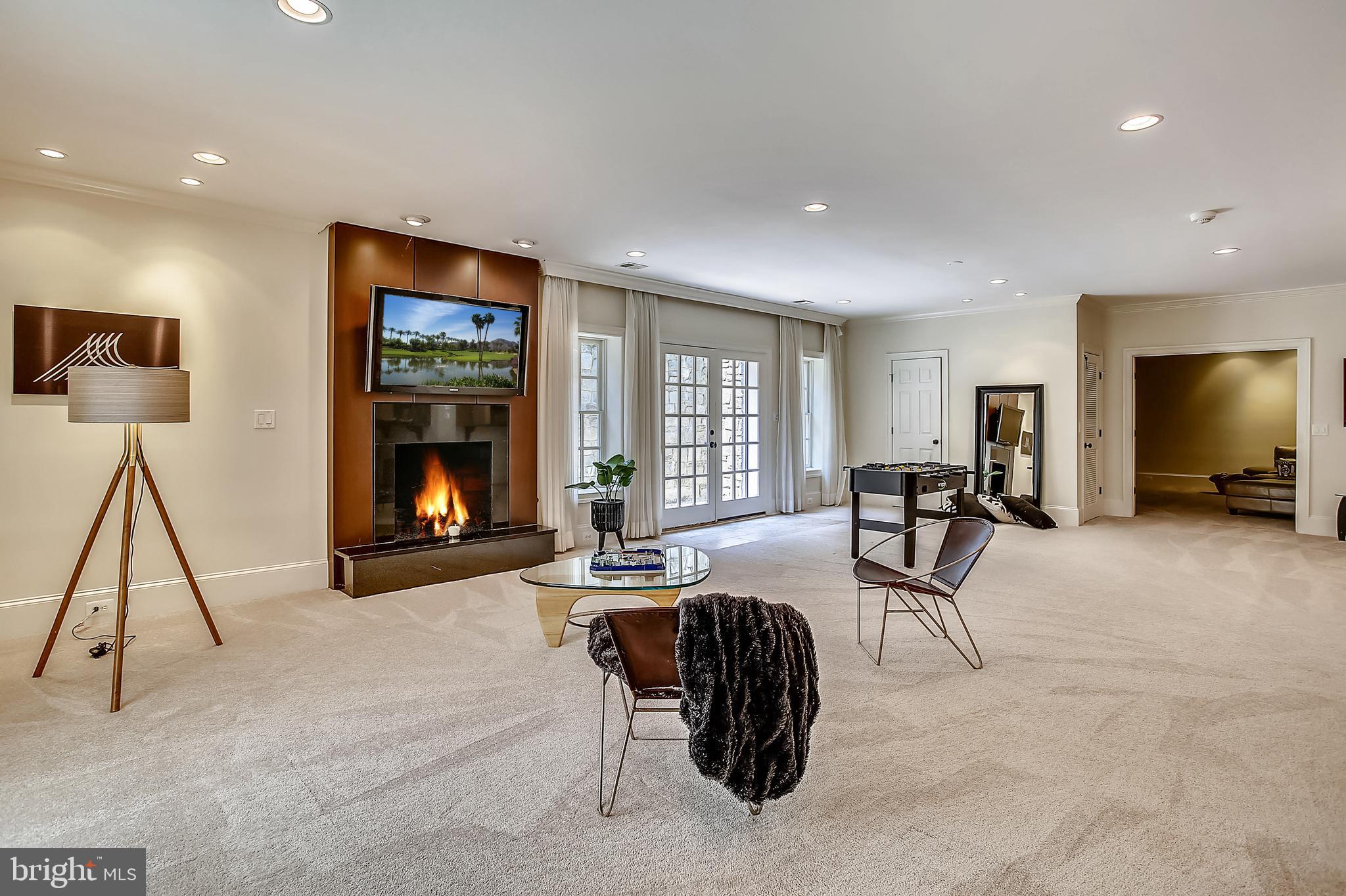 INGLESIDE - Residential