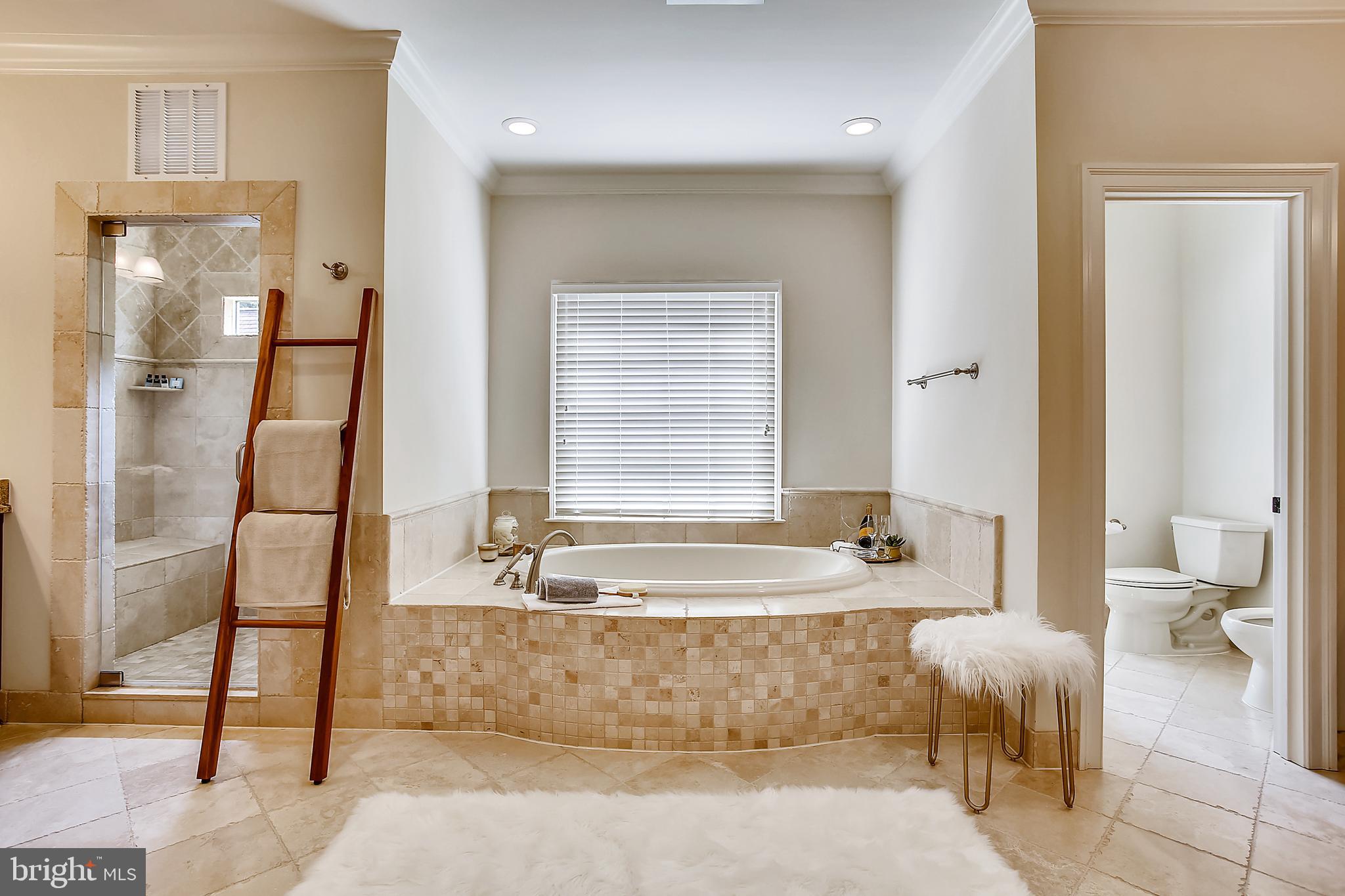 INGLESIDE - Residential