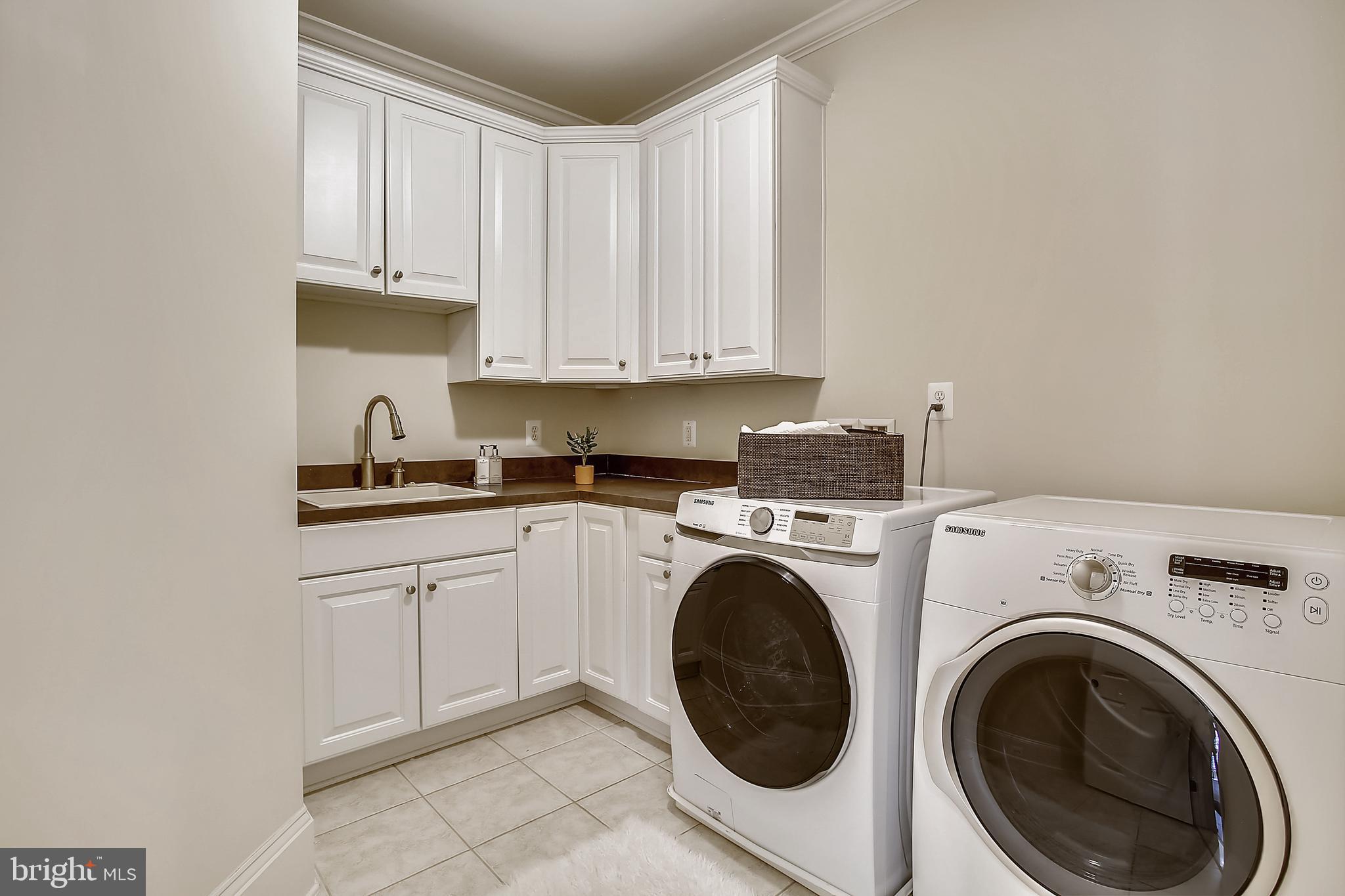 INGLESIDE - Residential