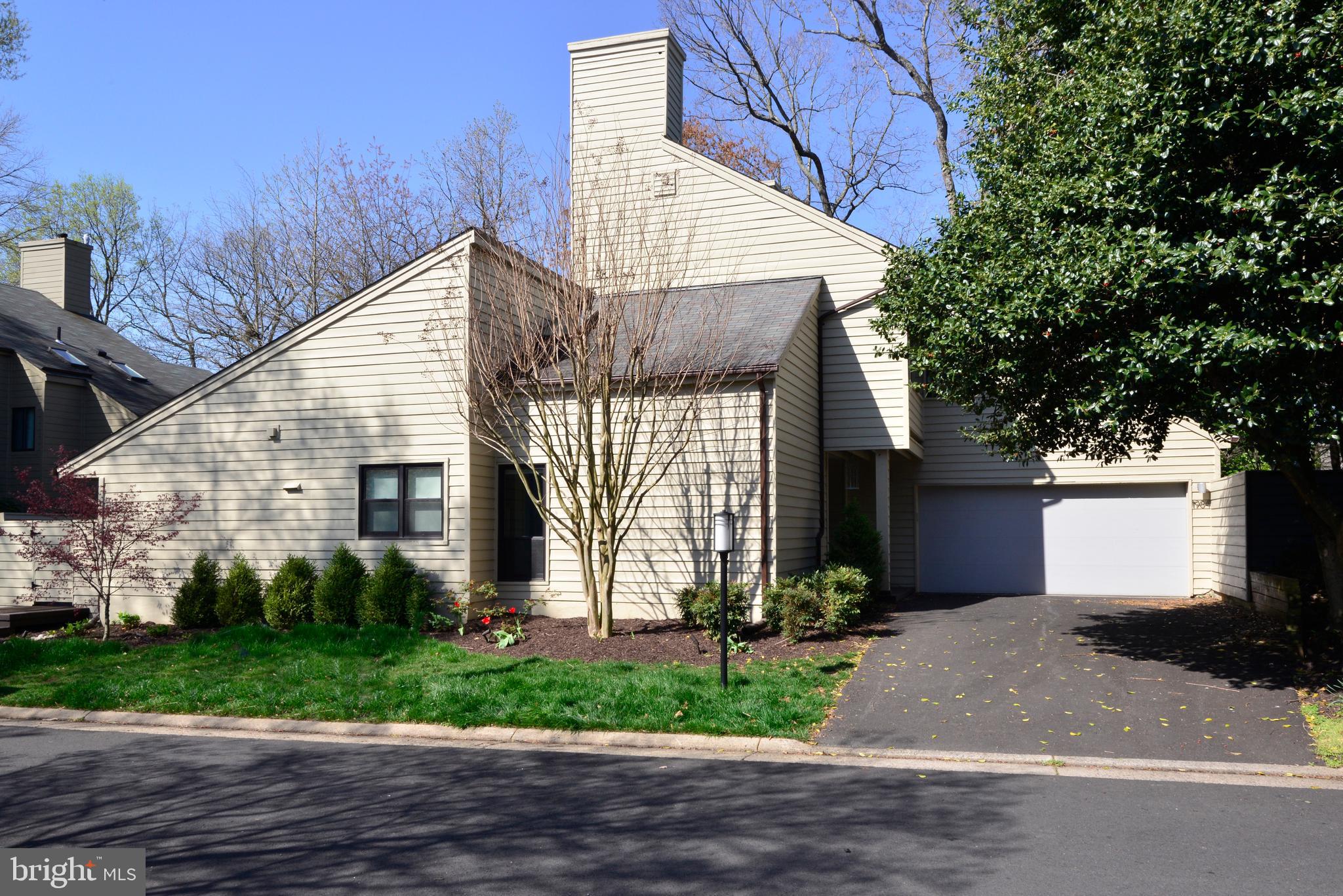 RESTON - Residential