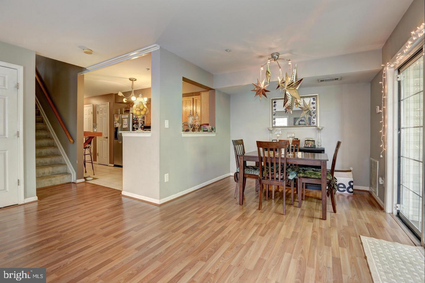 VISTAS AT WASHINGTONIAN WOODS - Residential