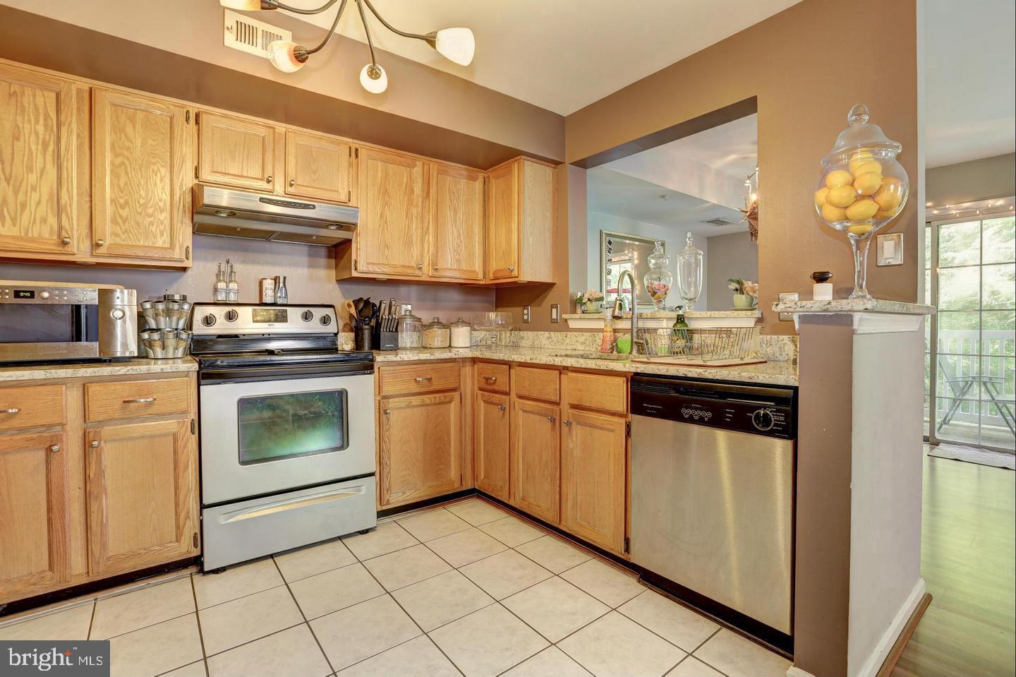 VISTAS AT WASHINGTONIAN WOODS - Residential