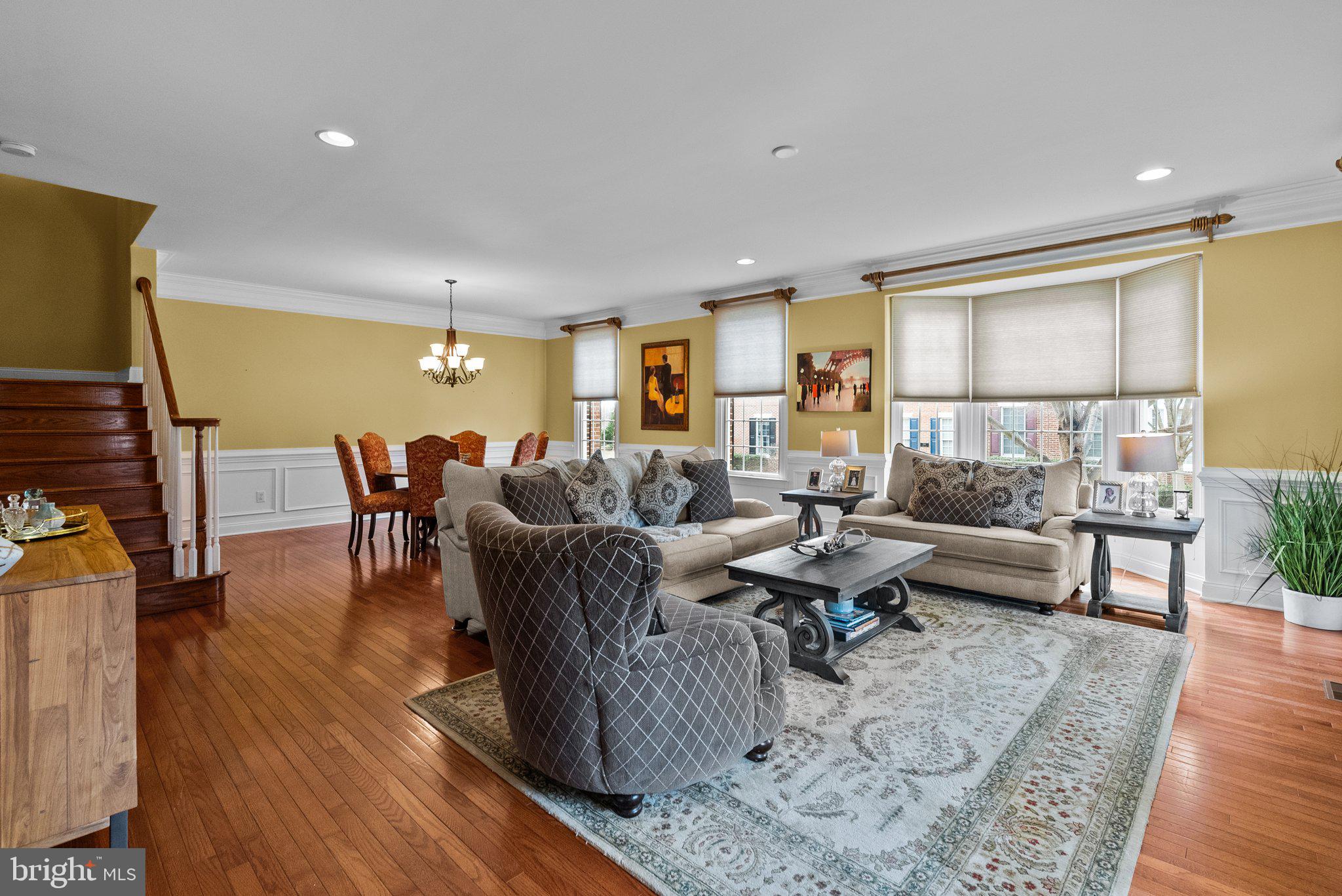 NEWTOWN WALK - Residential