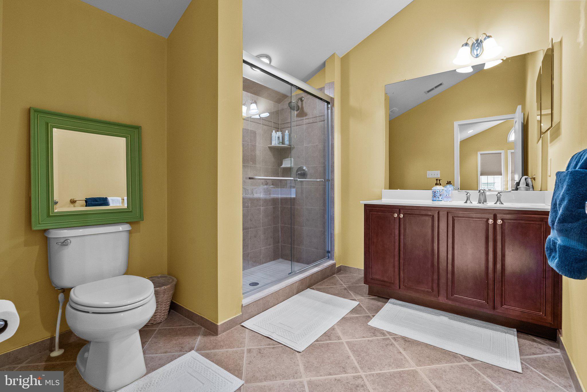 NEWTOWN WALK - Residential