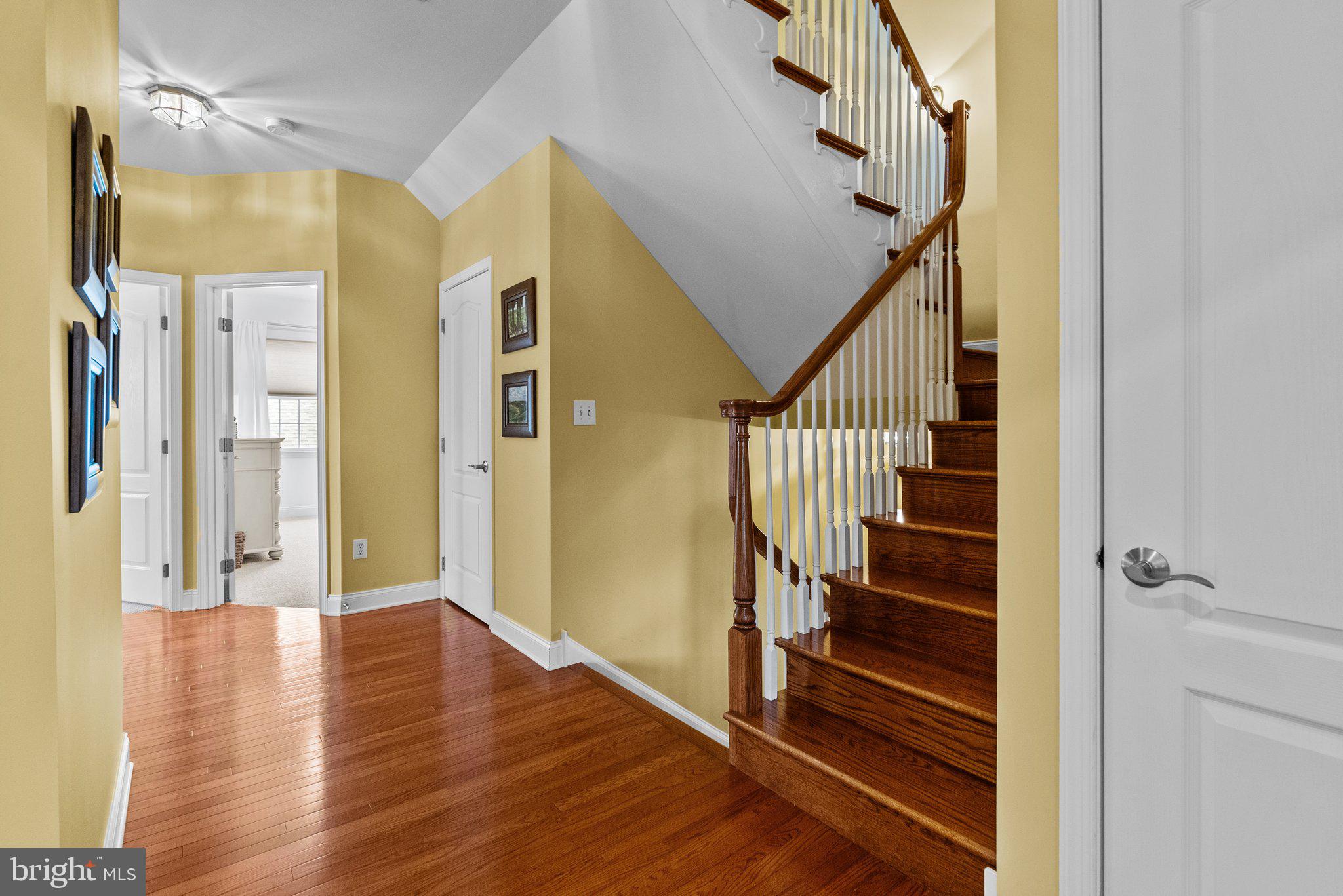 NEWTOWN WALK - Residential