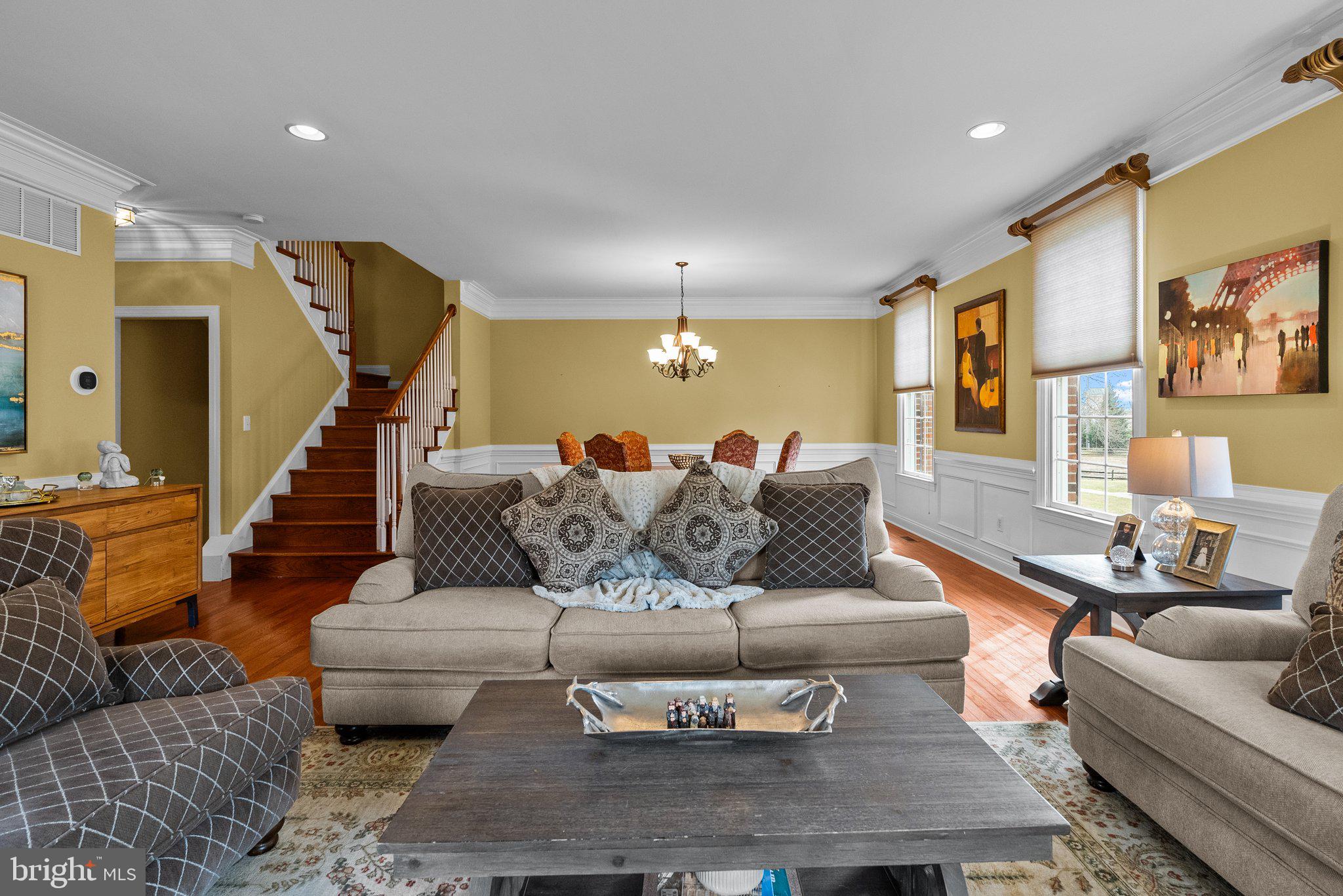 NEWTOWN WALK - Residential