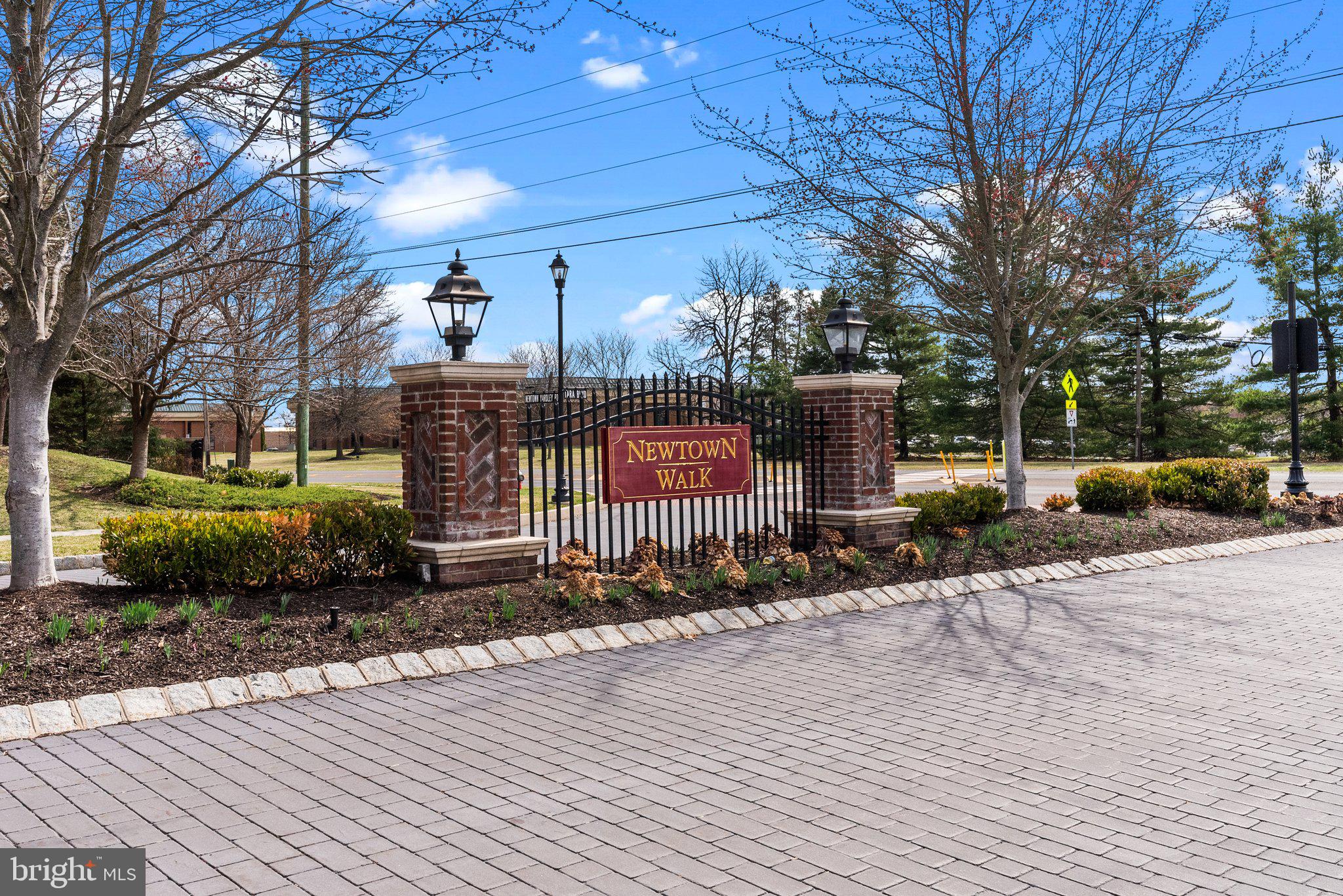 NEWTOWN WALK - Residential