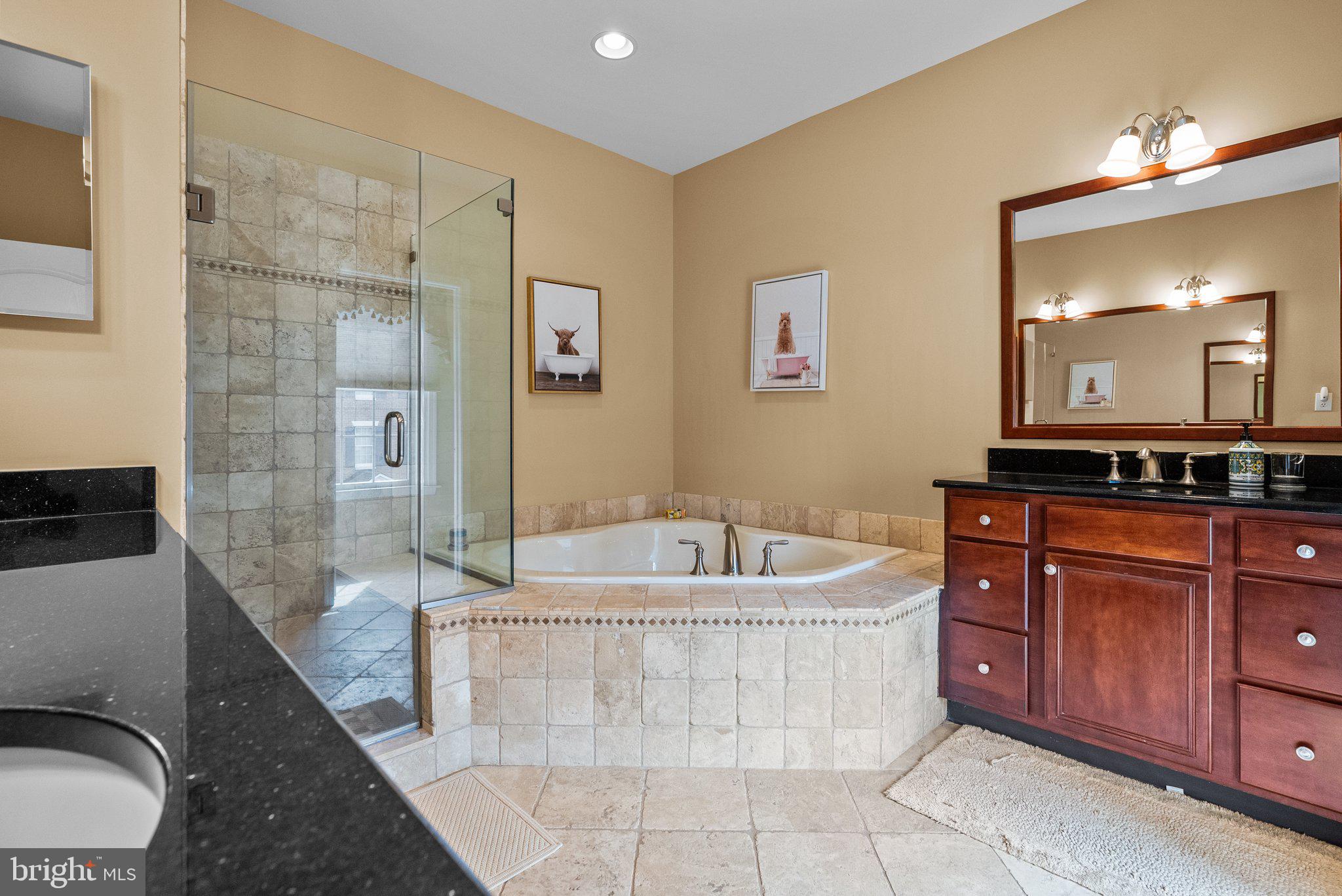 NEWTOWN WALK - Residential