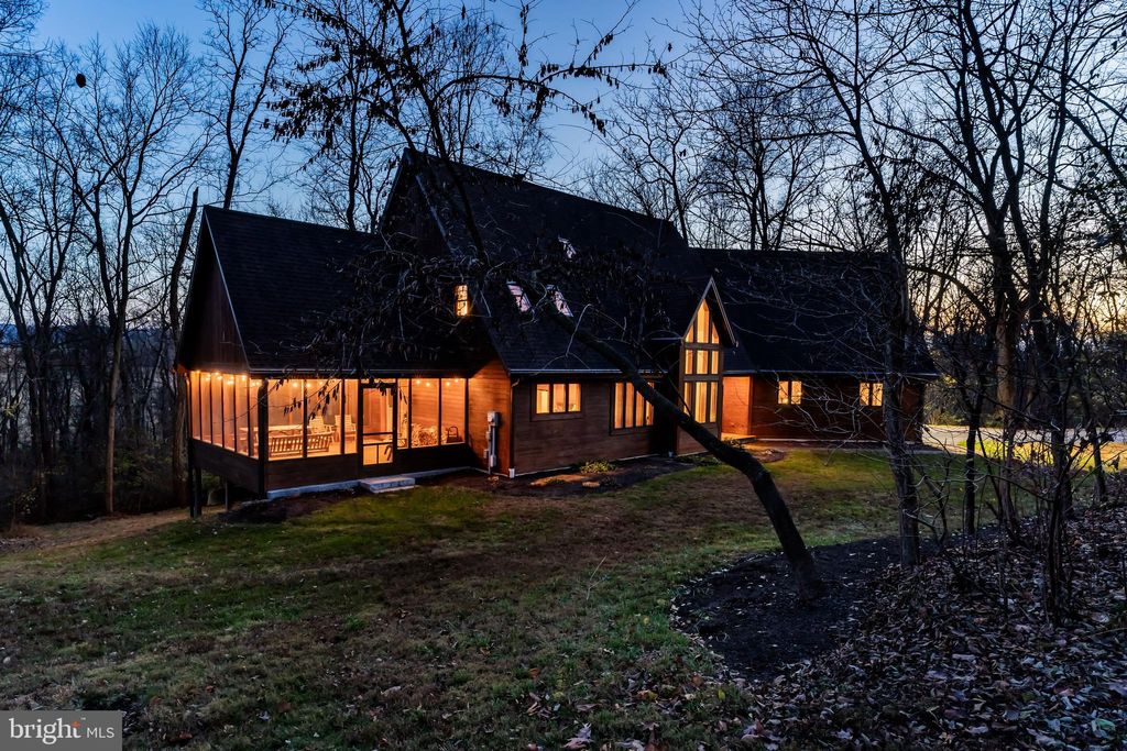 Photo of 100 Richland Road, CARLISLE, PA 17015 (MLS # PACB2049196)