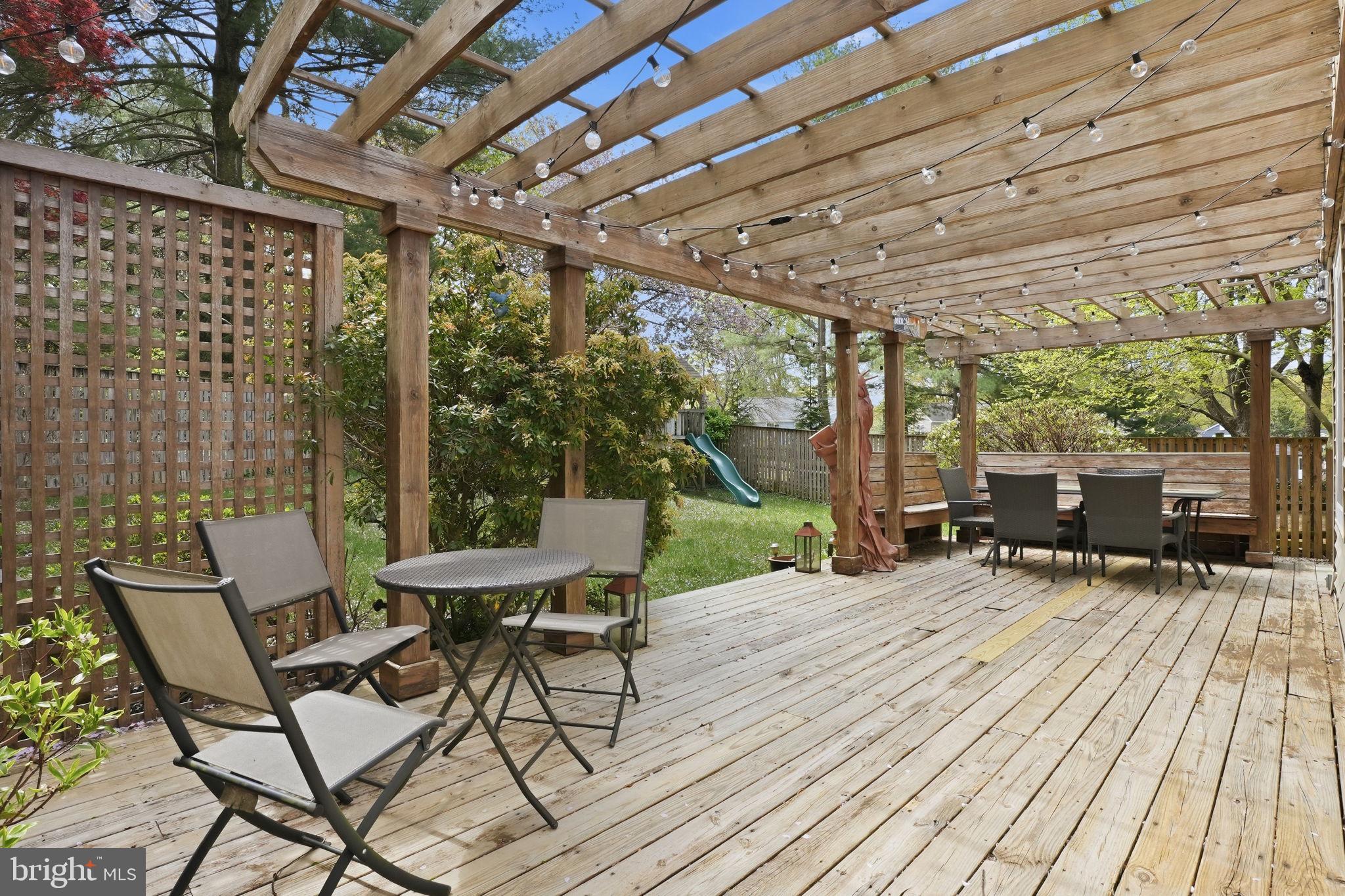 COLLEGE MANOR - Residential