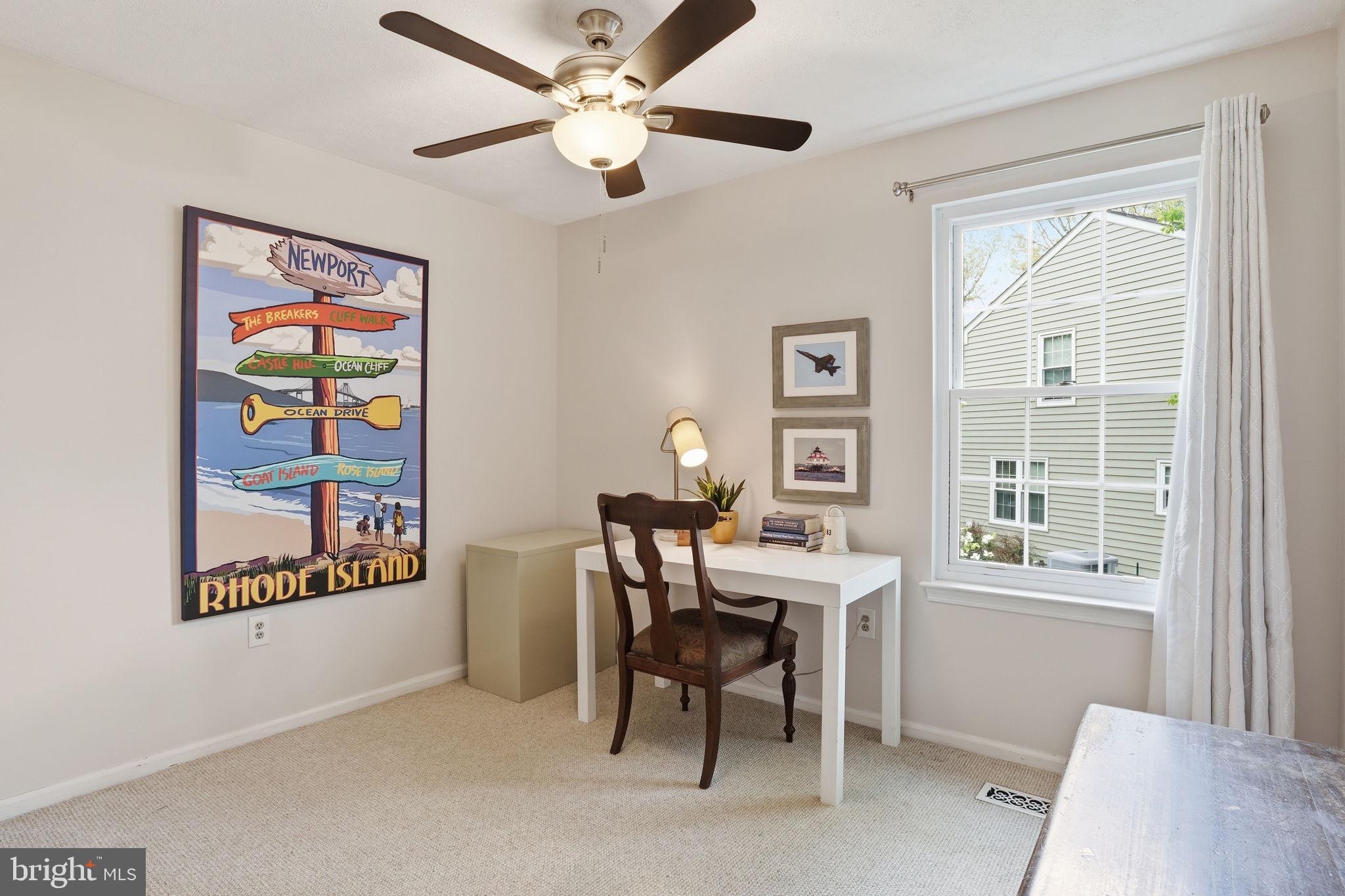 COLLEGE MANOR - Residential