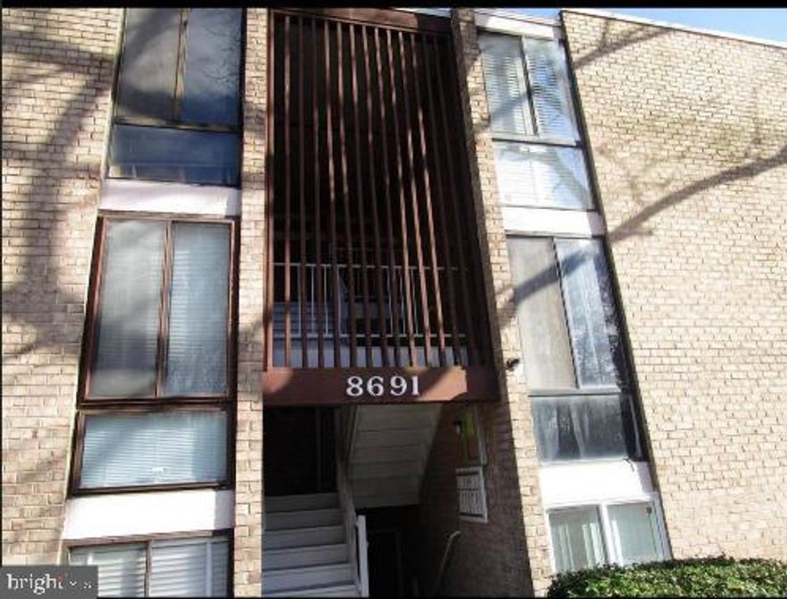 Excellent opportunity to own a spacious 2-bedroom condo in sought-after Greenbelt, MD. This unit is ready for a buyer to add their personal finishing touches. Conveniently located just minutes from Roosevelt High School, shopping, dining, and the BW Parkway, offering both comfort and accessibility.