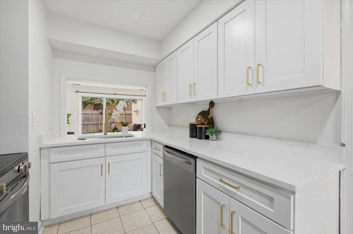 8141 KINGSWAY COURT 289