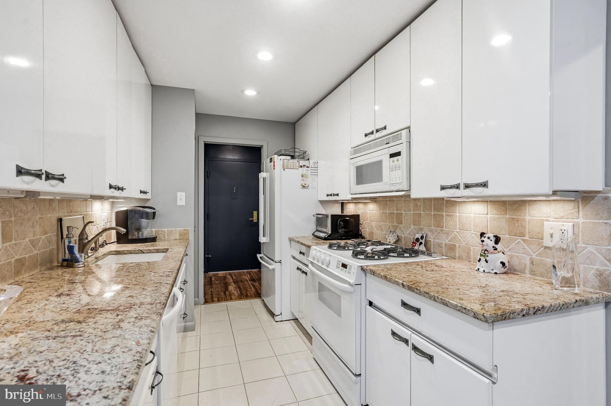 OAK HILL - Residential