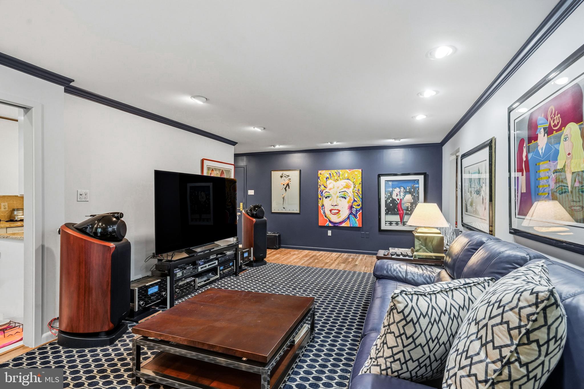 OAK HILL - Residential