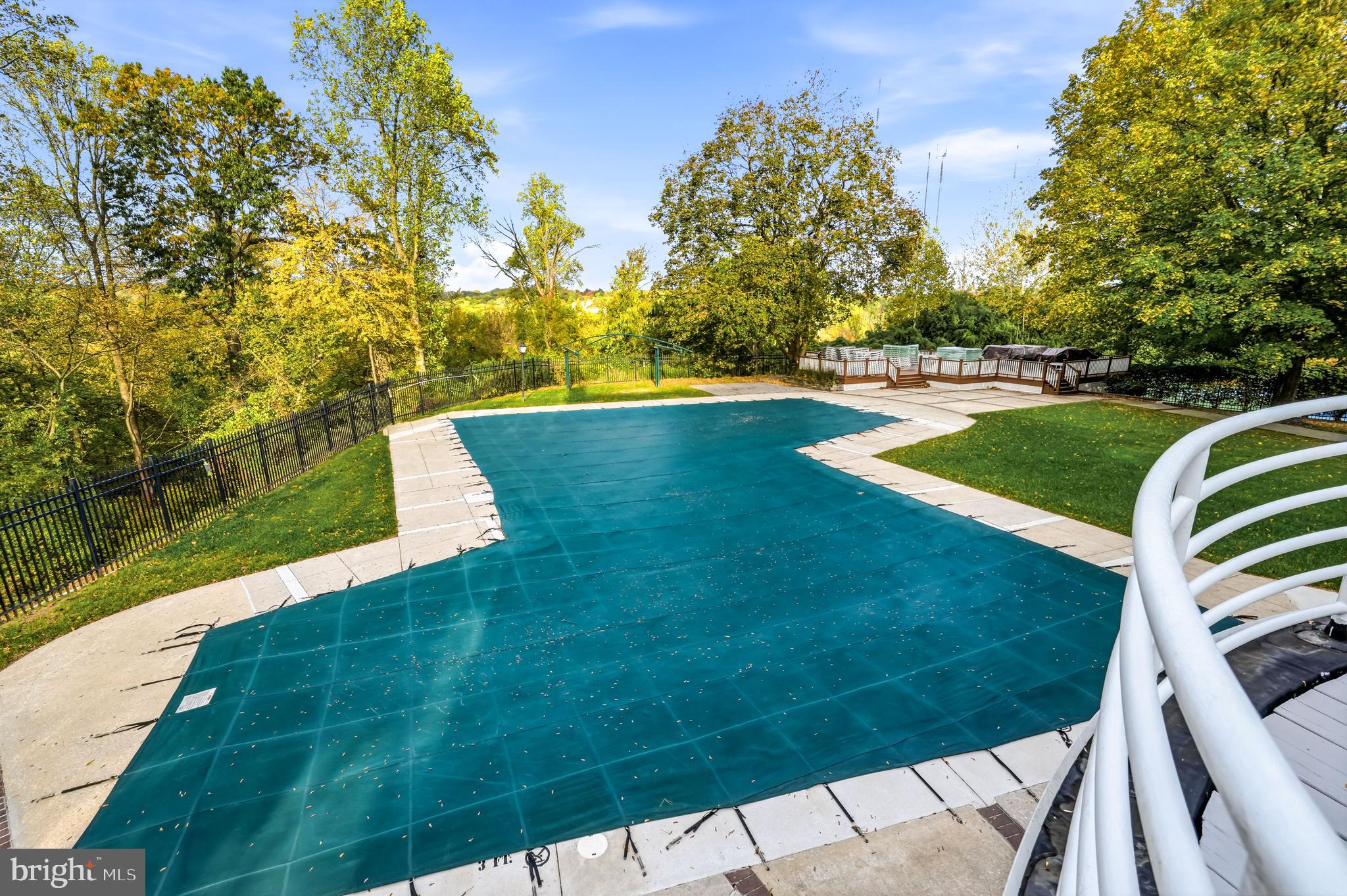 OAK HILL - Residential